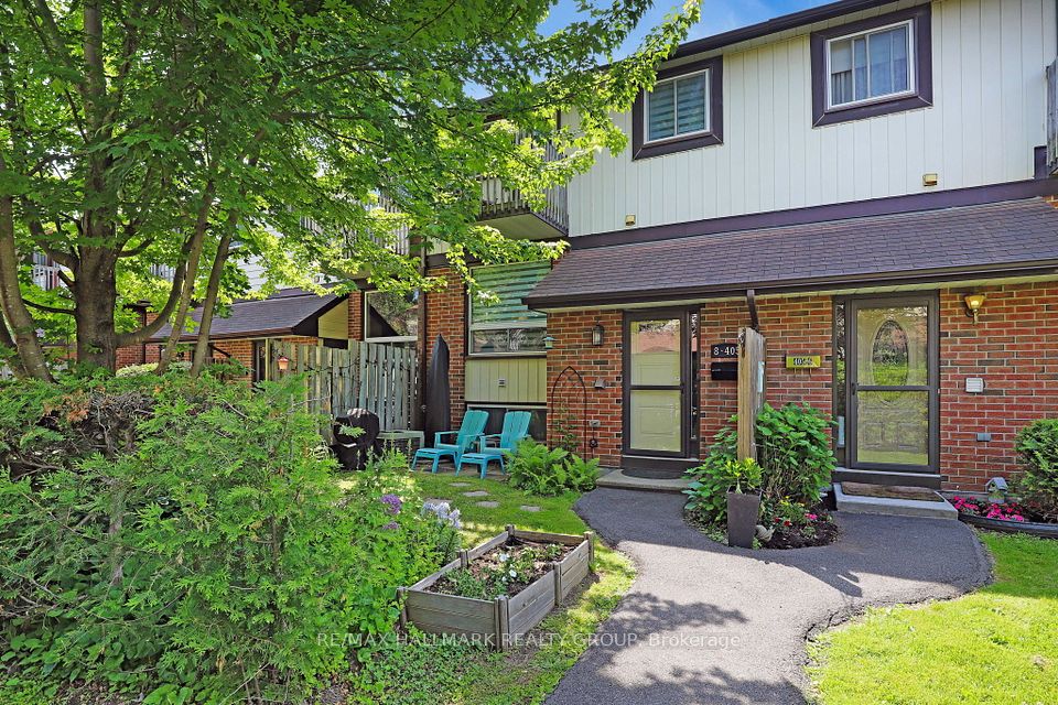 405 Montfort
