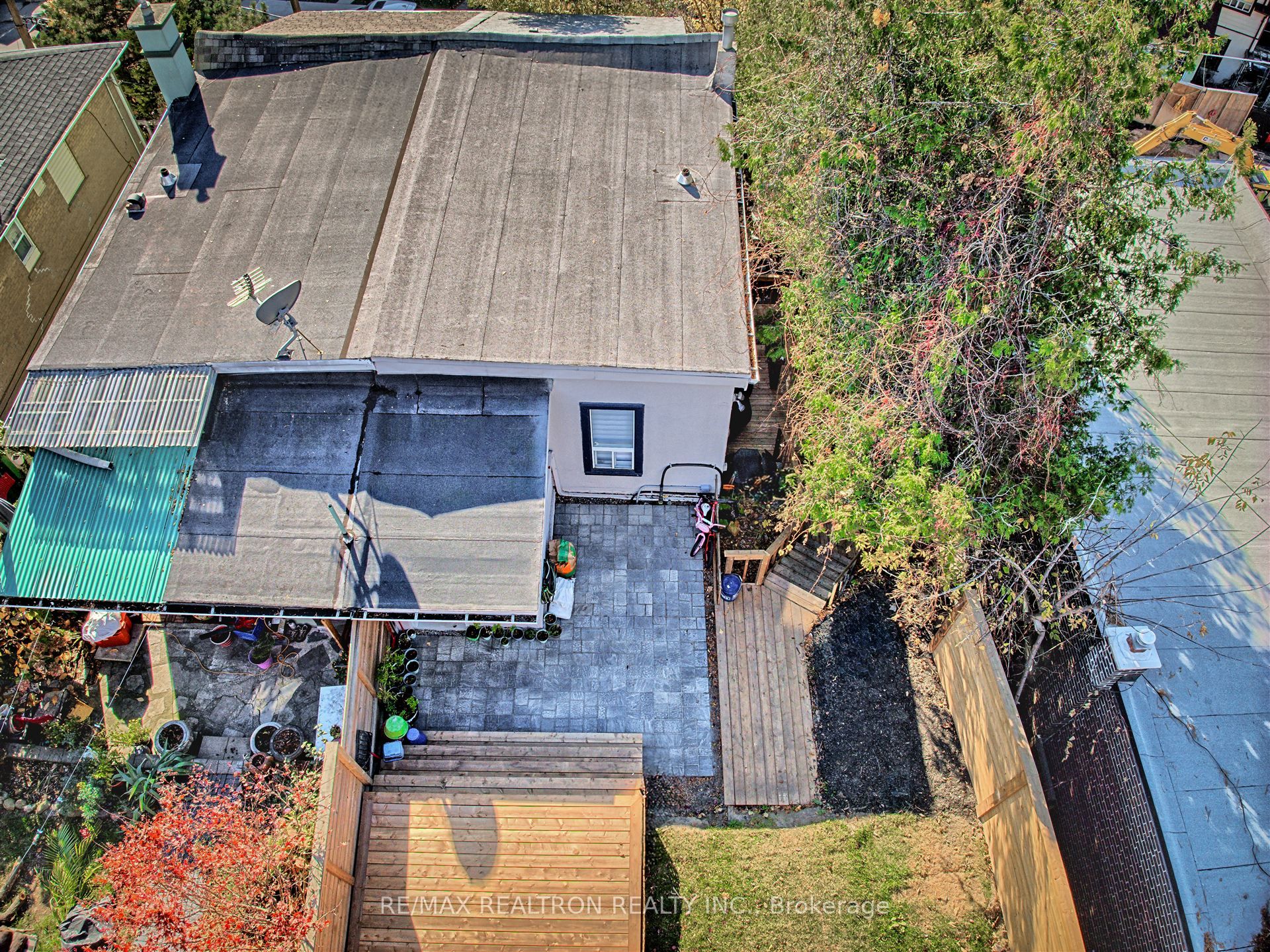 421 Silverthorn Avenue