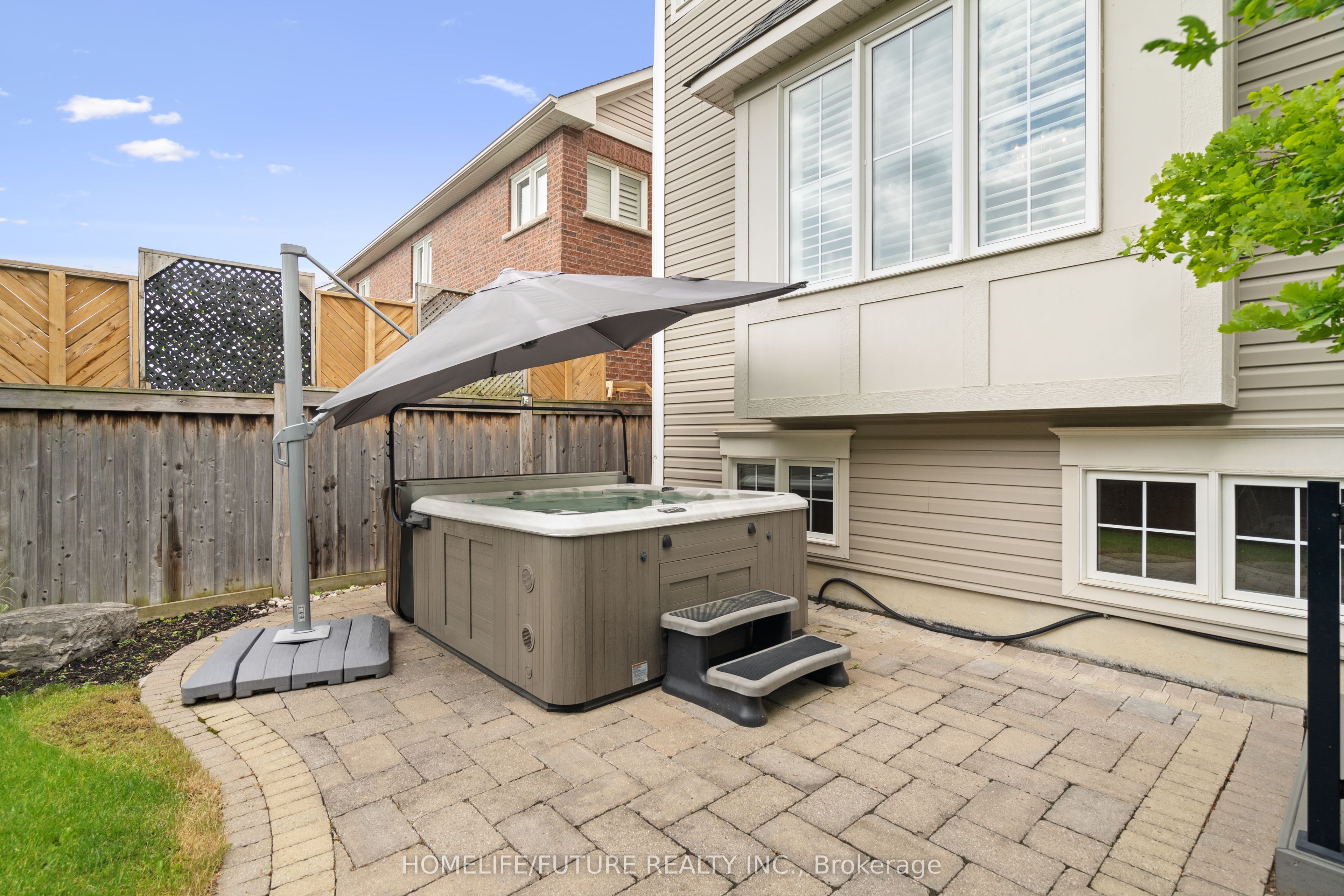 35 Bellhouse Place, Whitby Brooklin