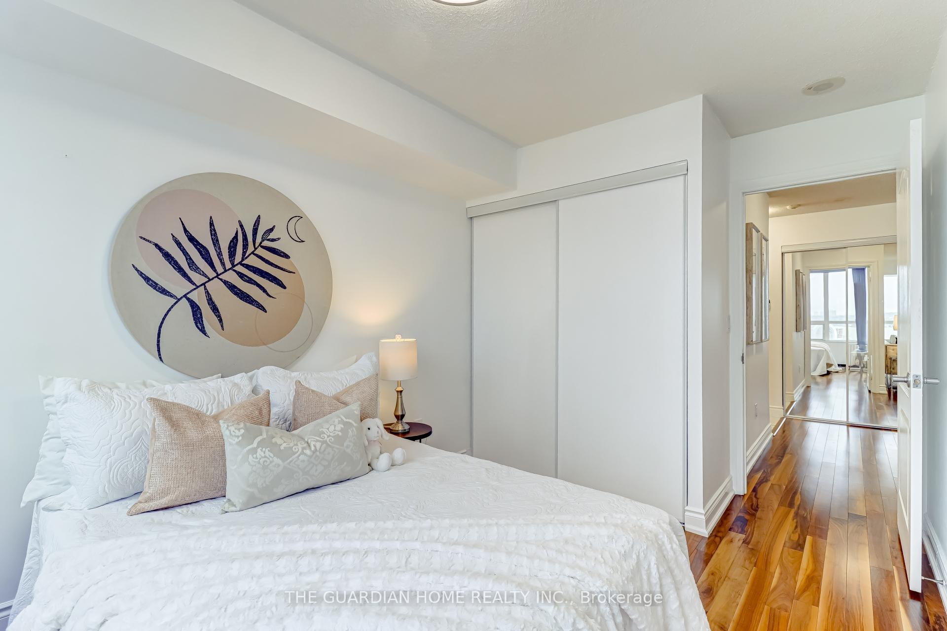 2 Bedrooms Condo at 50 Brian Harrison, Toronto For sale