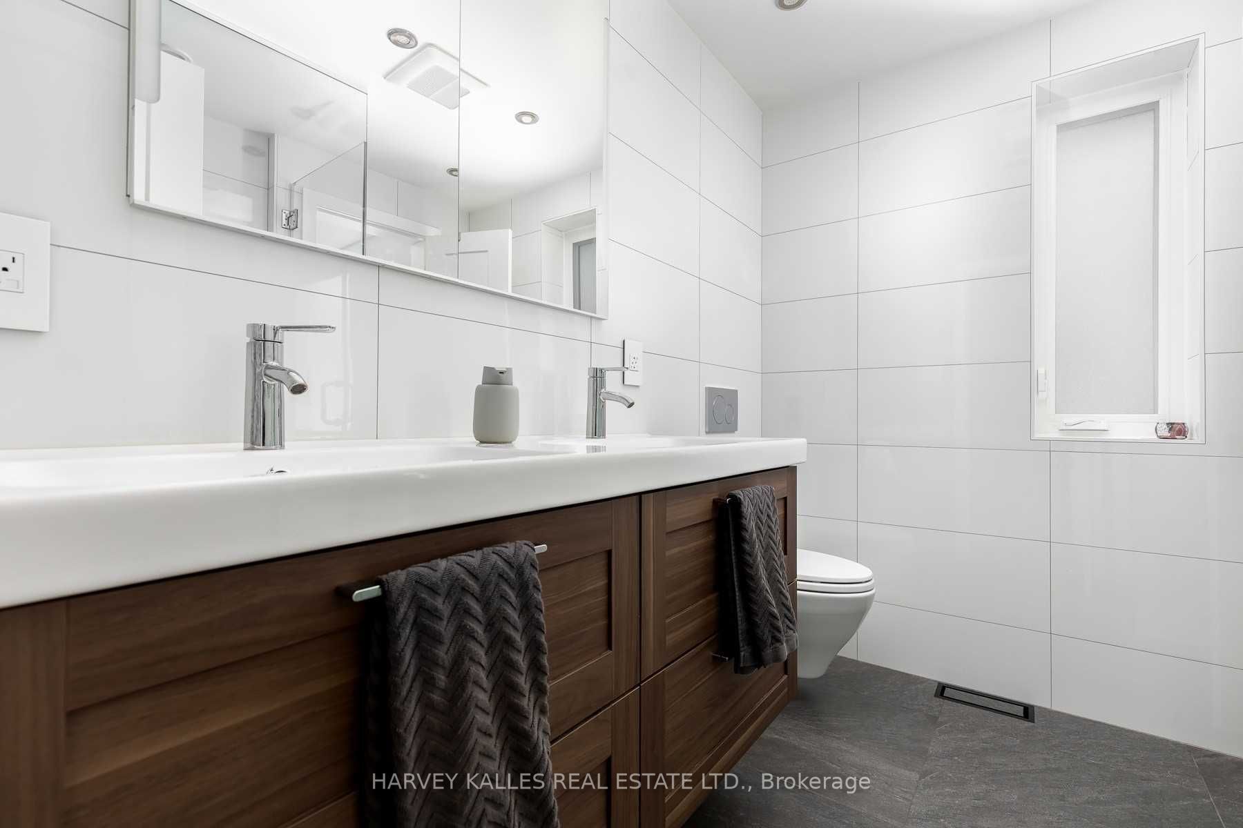 7 Rainham Place Left