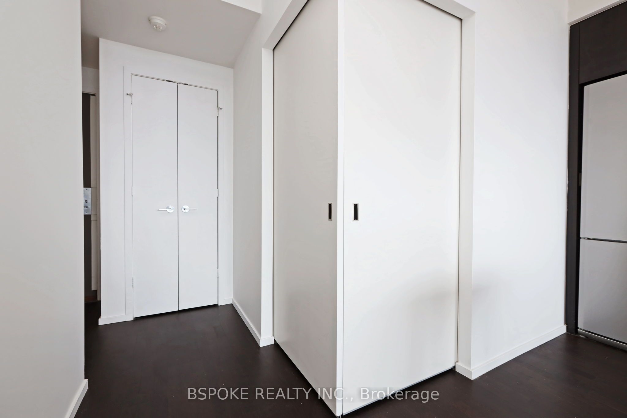 101 Charles Street E, #4402