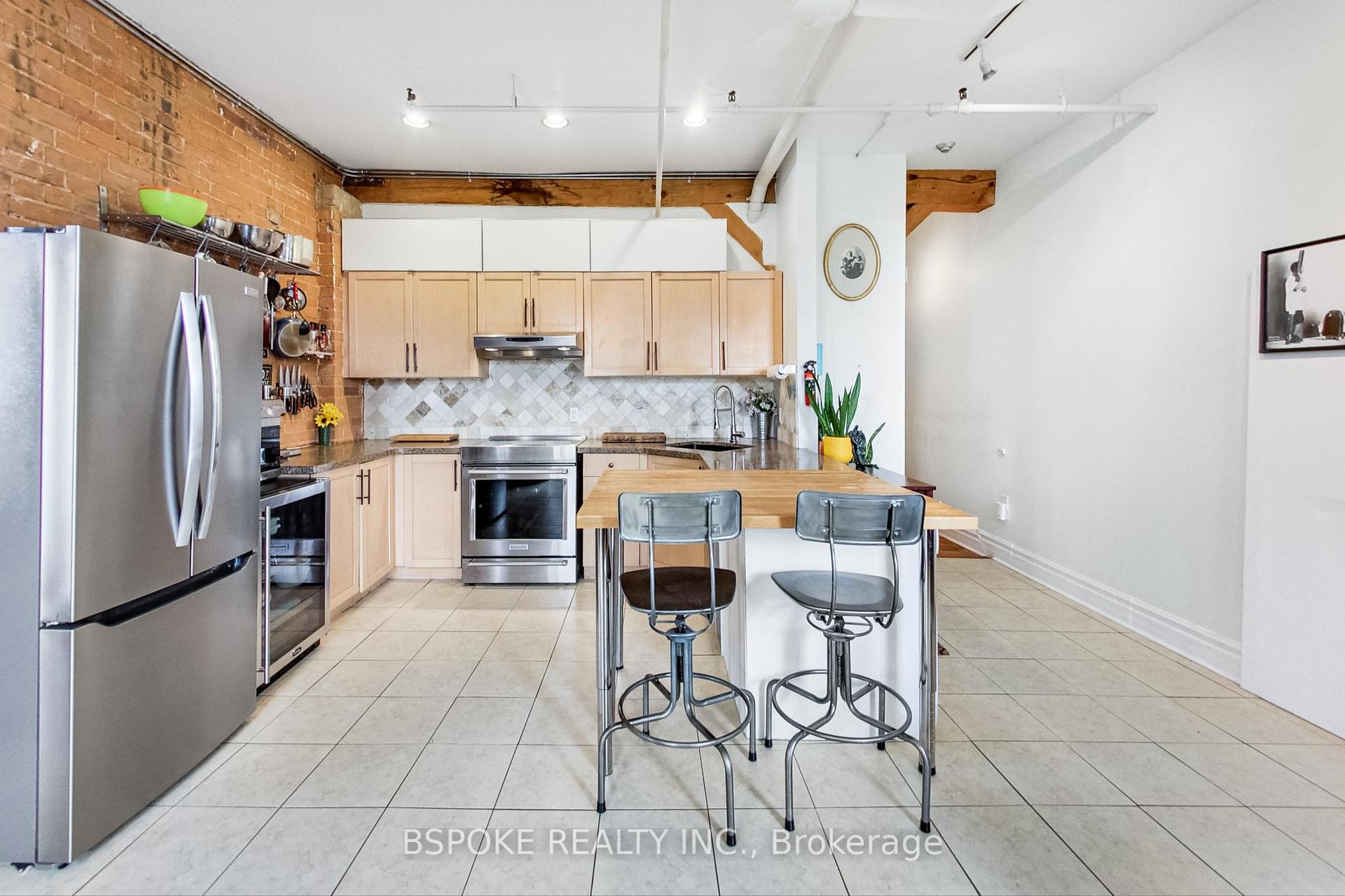 2 Bedrooms Condo at 121 Prescott, Toronto For sale