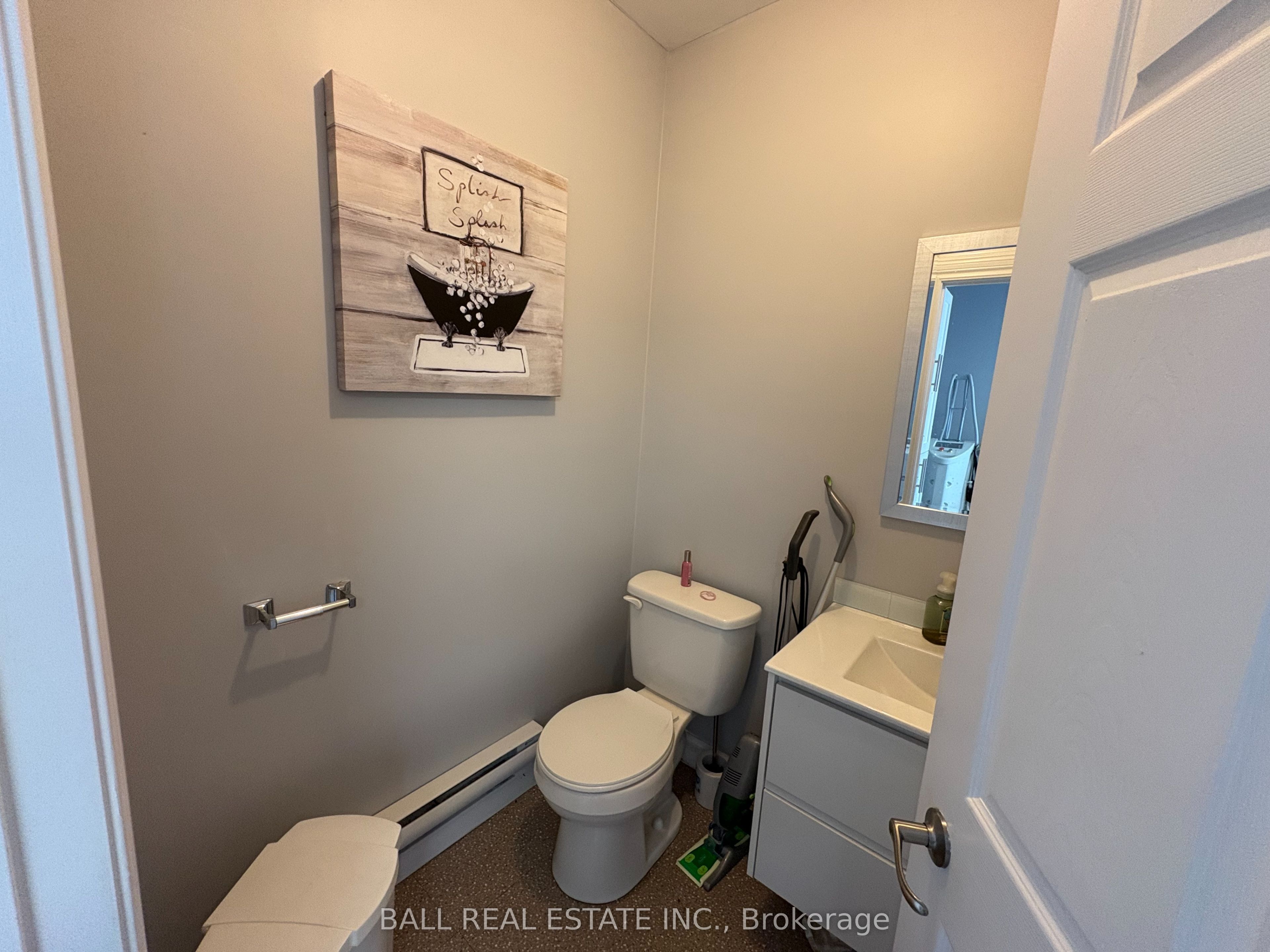 232 Main Street, #3