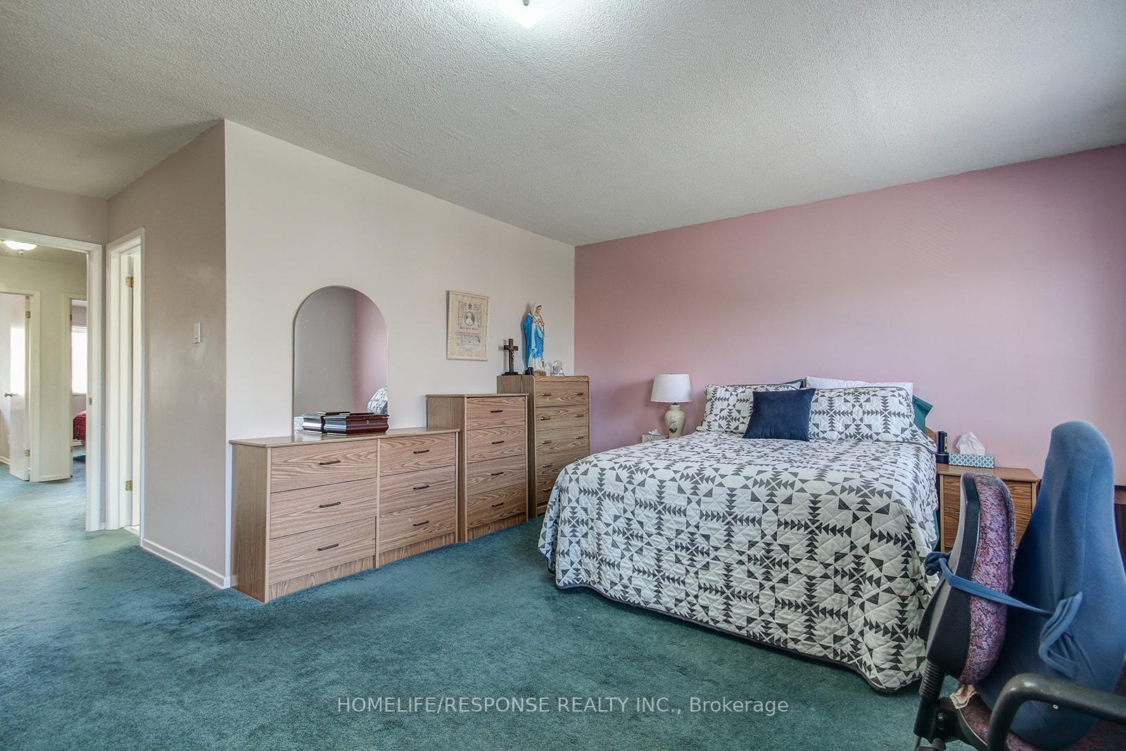 3 Bedrooms Condo at 1755 RATHBURN,  Mississauga For sale