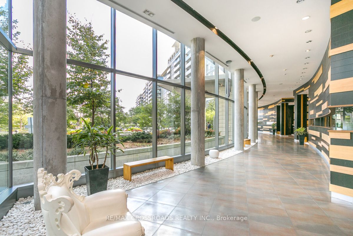253 South Park Road, #909