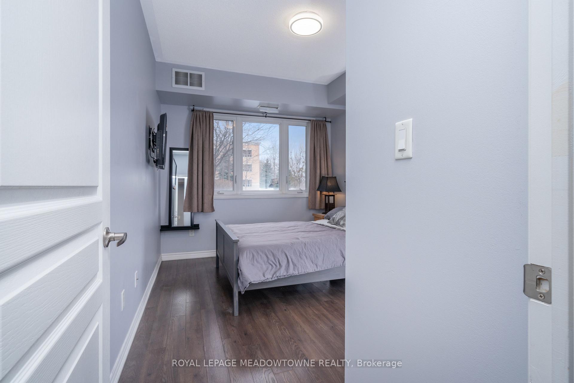1 Bedroom Condo at 570 Lolita, Mississauga For sale