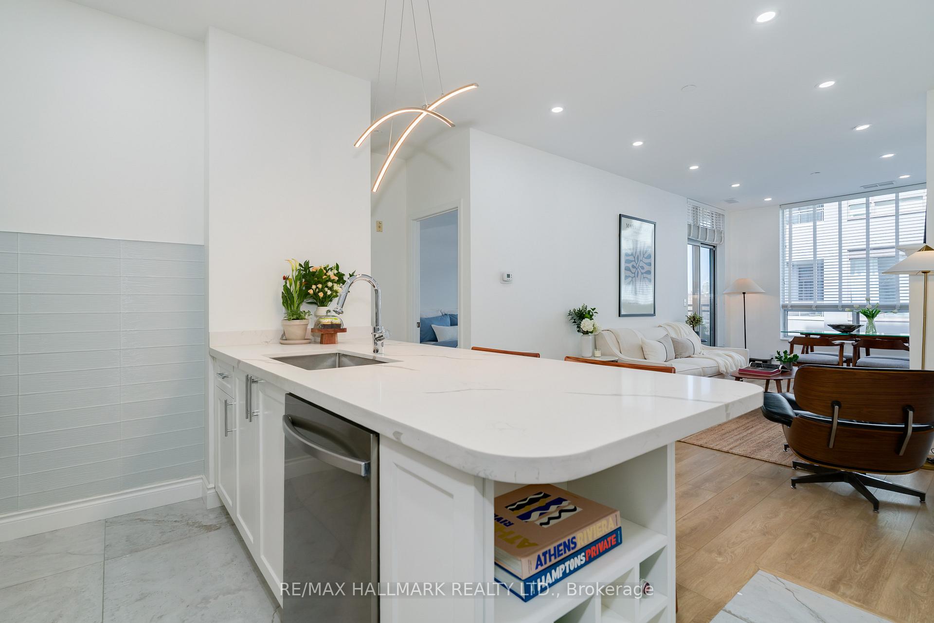 1 Bedroom Condo at 980 Yonge, Toronto For sale