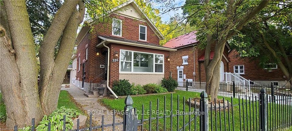 326 Victoria Street