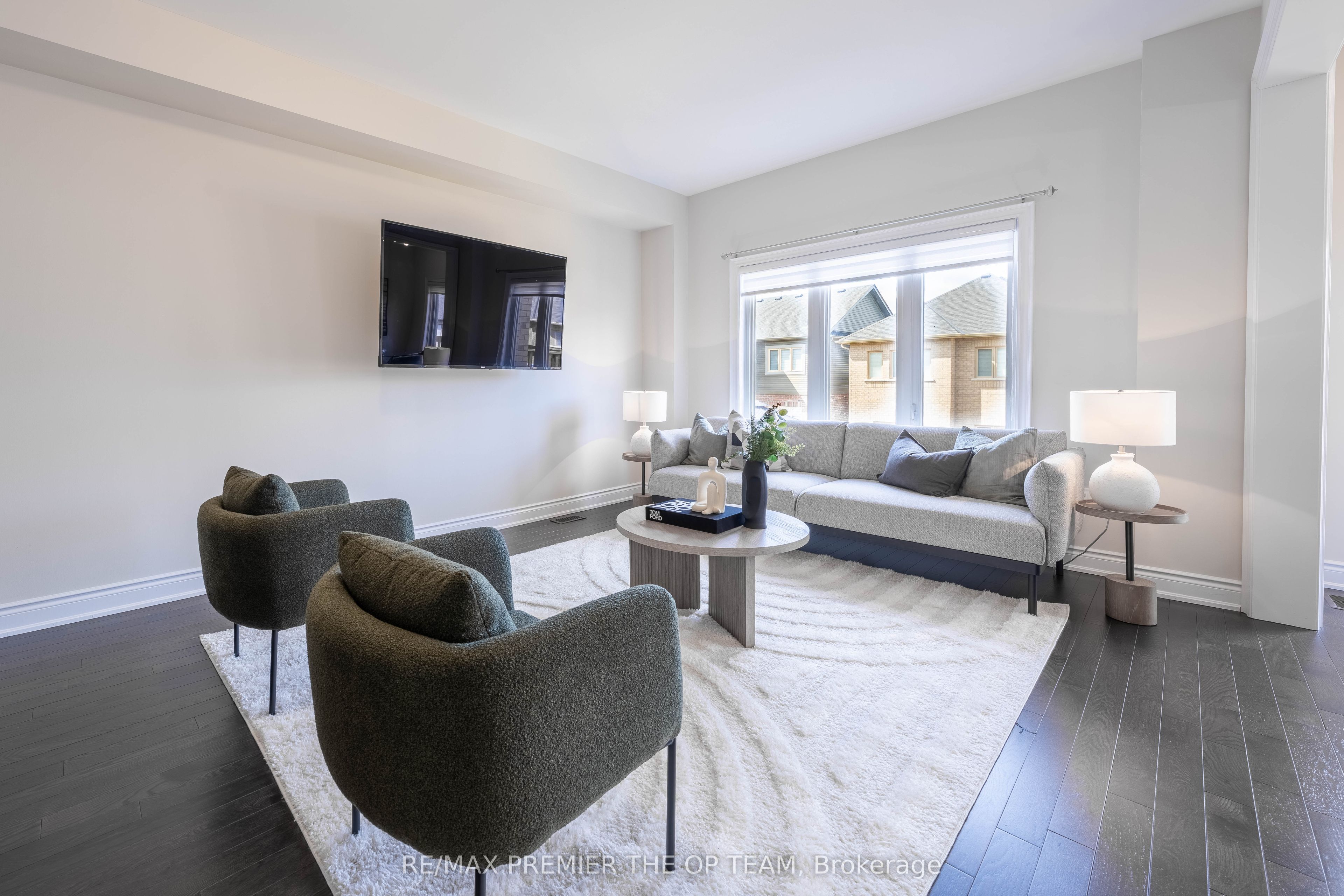 53 Janes Crescent