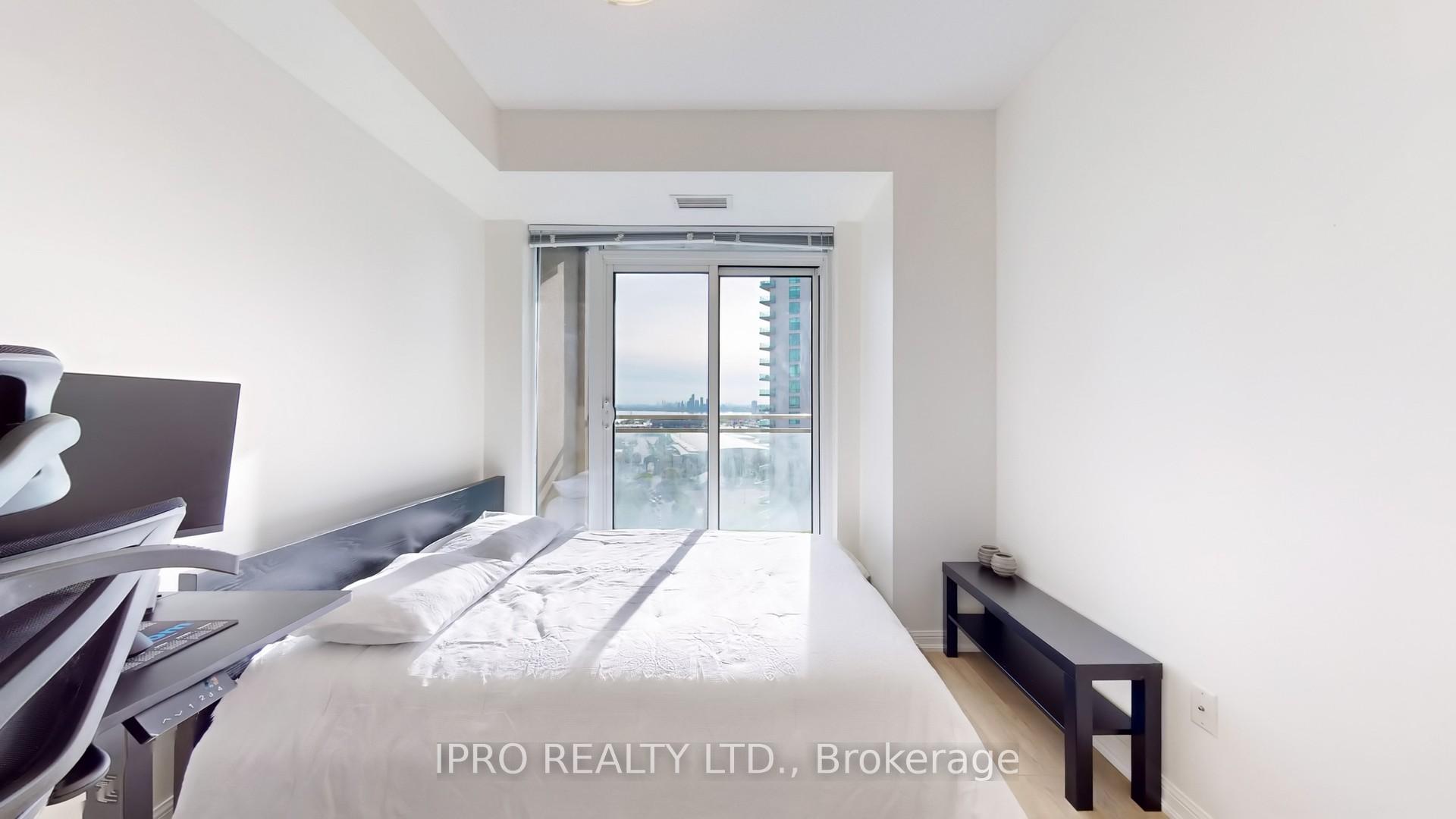2 Bedrooms Condo at 628 Fleet, Toronto For sale