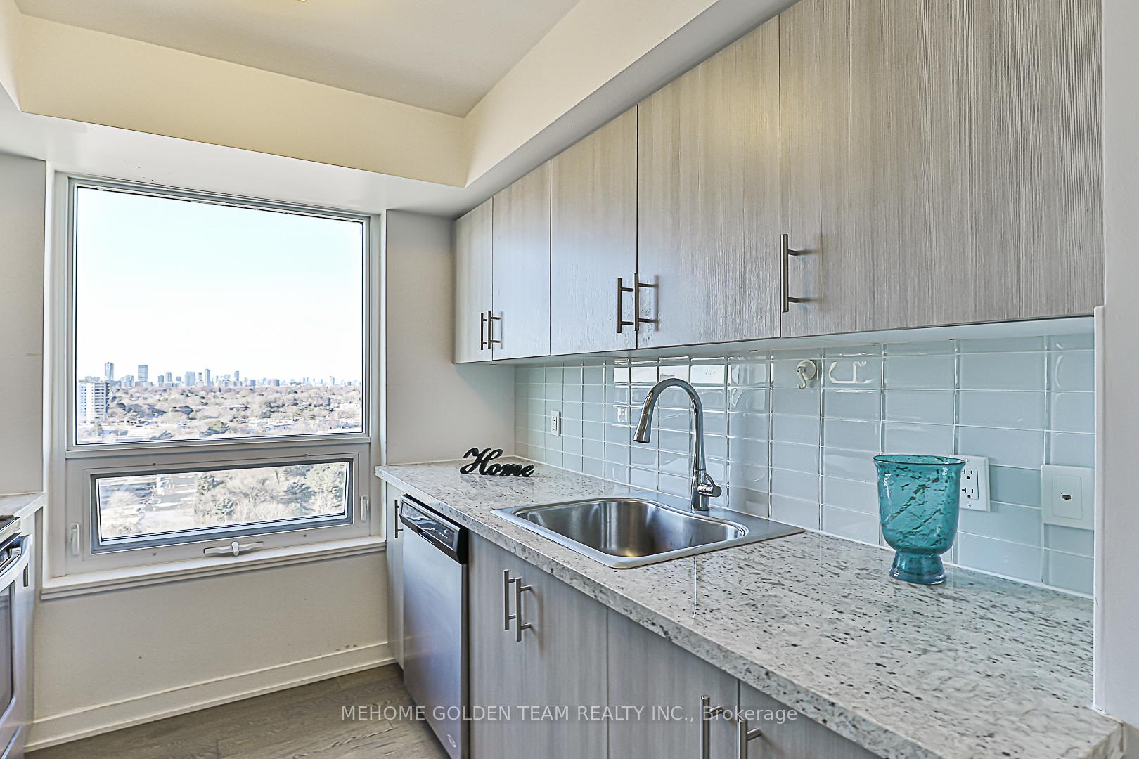 3 Bedrooms Condo at 185 Bonis,  Toronto For sale