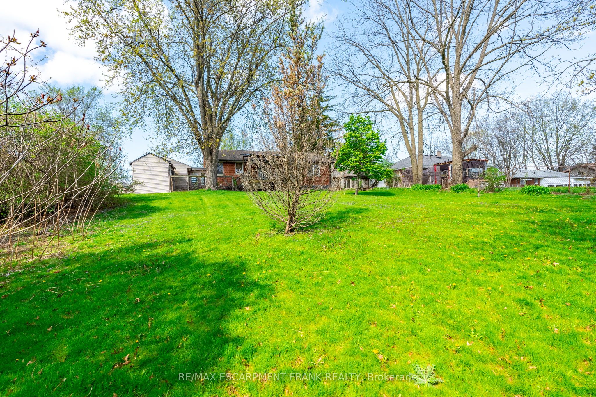 699 RYMAL Road W, Hamilton Gurnett