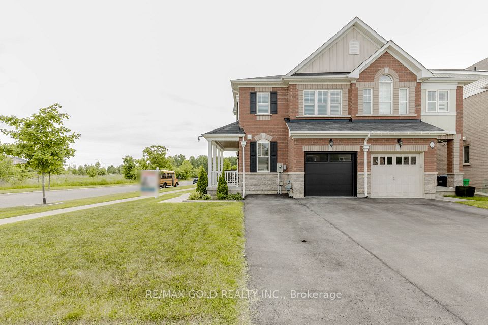12 Victoriaville