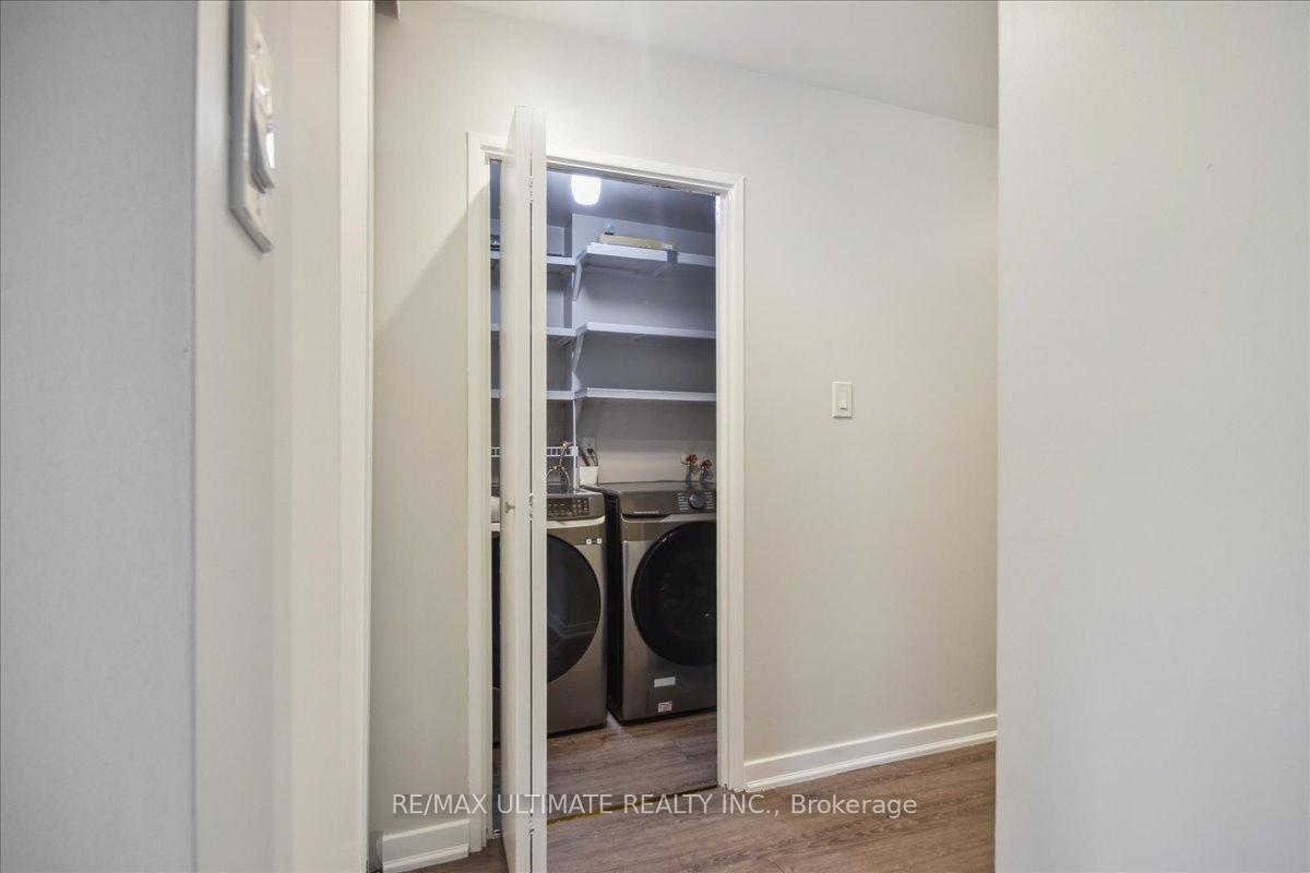 3 Bedrooms Condo at 2001 Bonnymede, Mississauga For sale