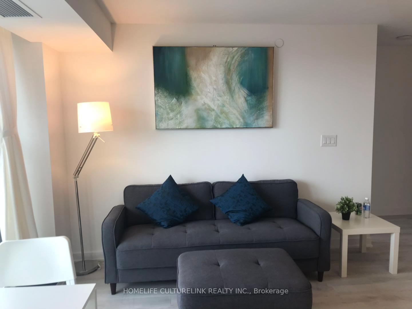 2 Bedrooms Condo at 160 Flemington, Toronto For sale