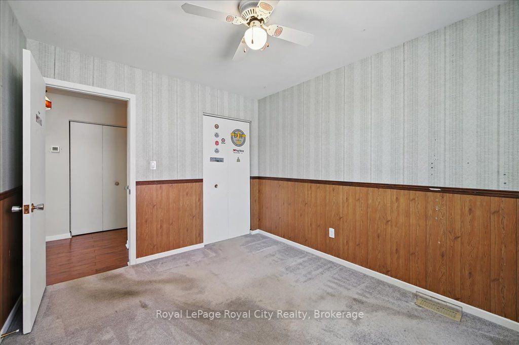701 Castleguard Crescent
