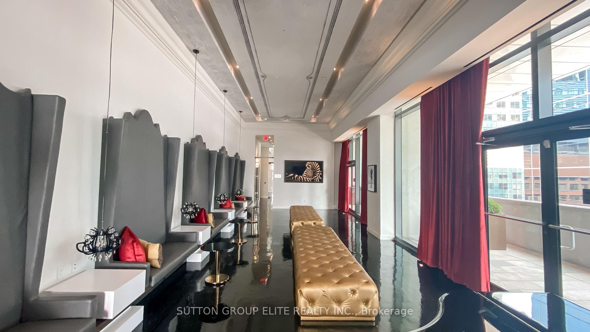 2 Bedrooms Condo at 197 YONGE, Toronto For sale