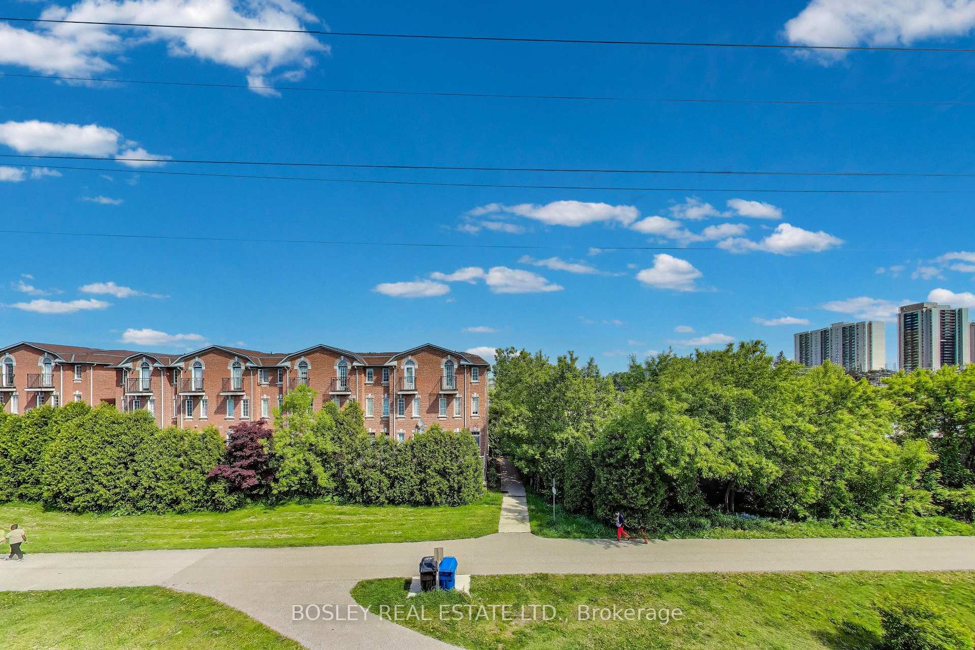 2 Bedrooms Condo at 390 Hopewell, Toronto For sale