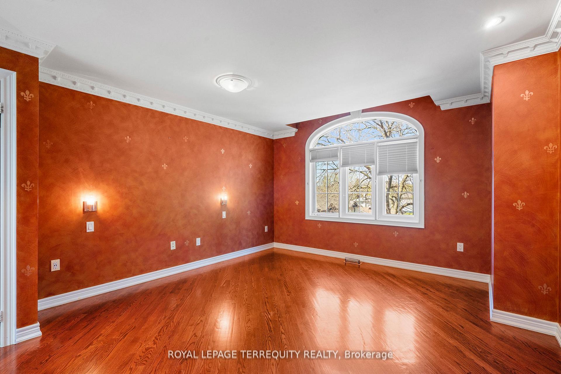 3 Bedrooms Condo at 197 La Rose, Toronto For sale