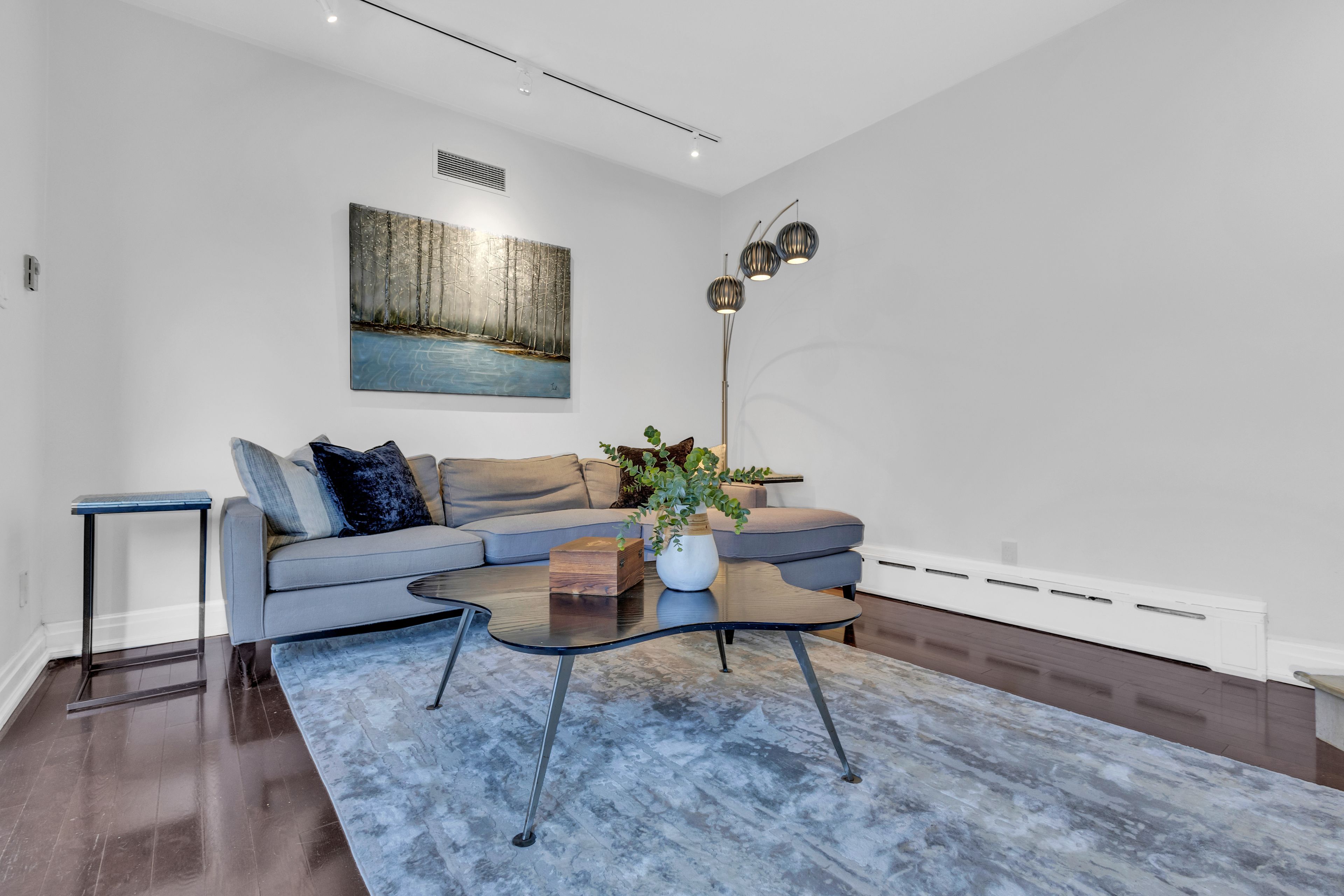 27 Peveril Hill S