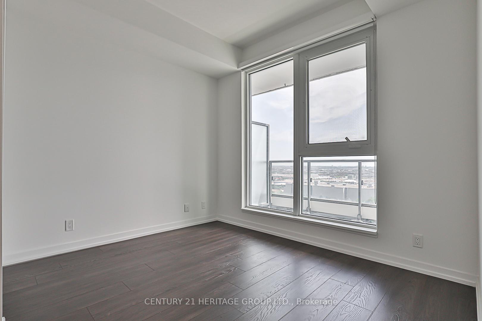 2 Bedrooms Condo at 950 PORTAGE,  Vaughan For sale