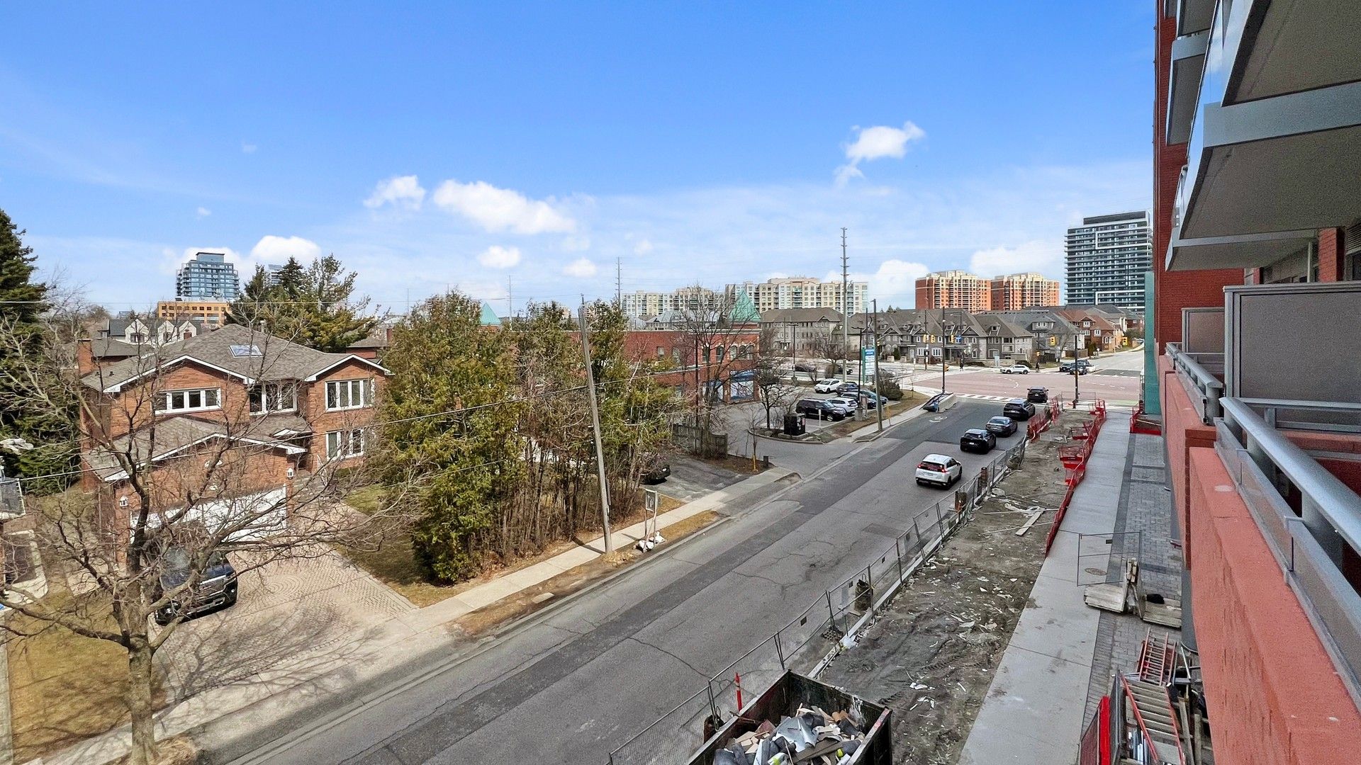 8888 Yonge Street 215