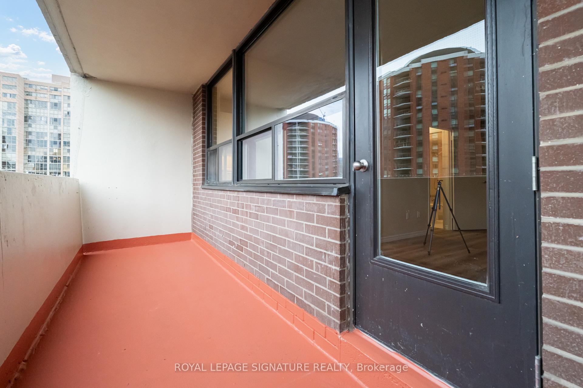 Condo at 40 Homewood, Toronto For sale