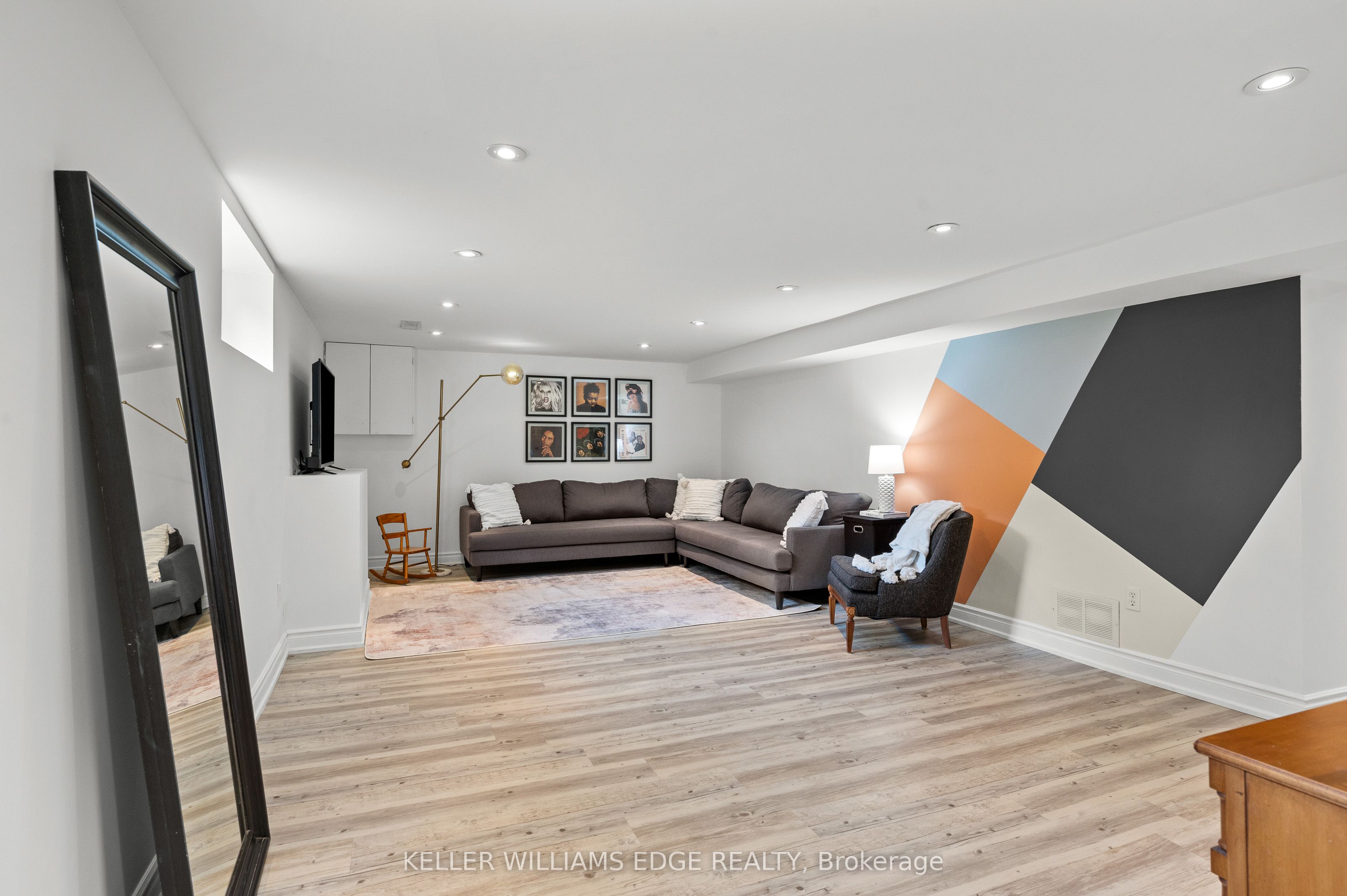 1589 Crediton Parkway