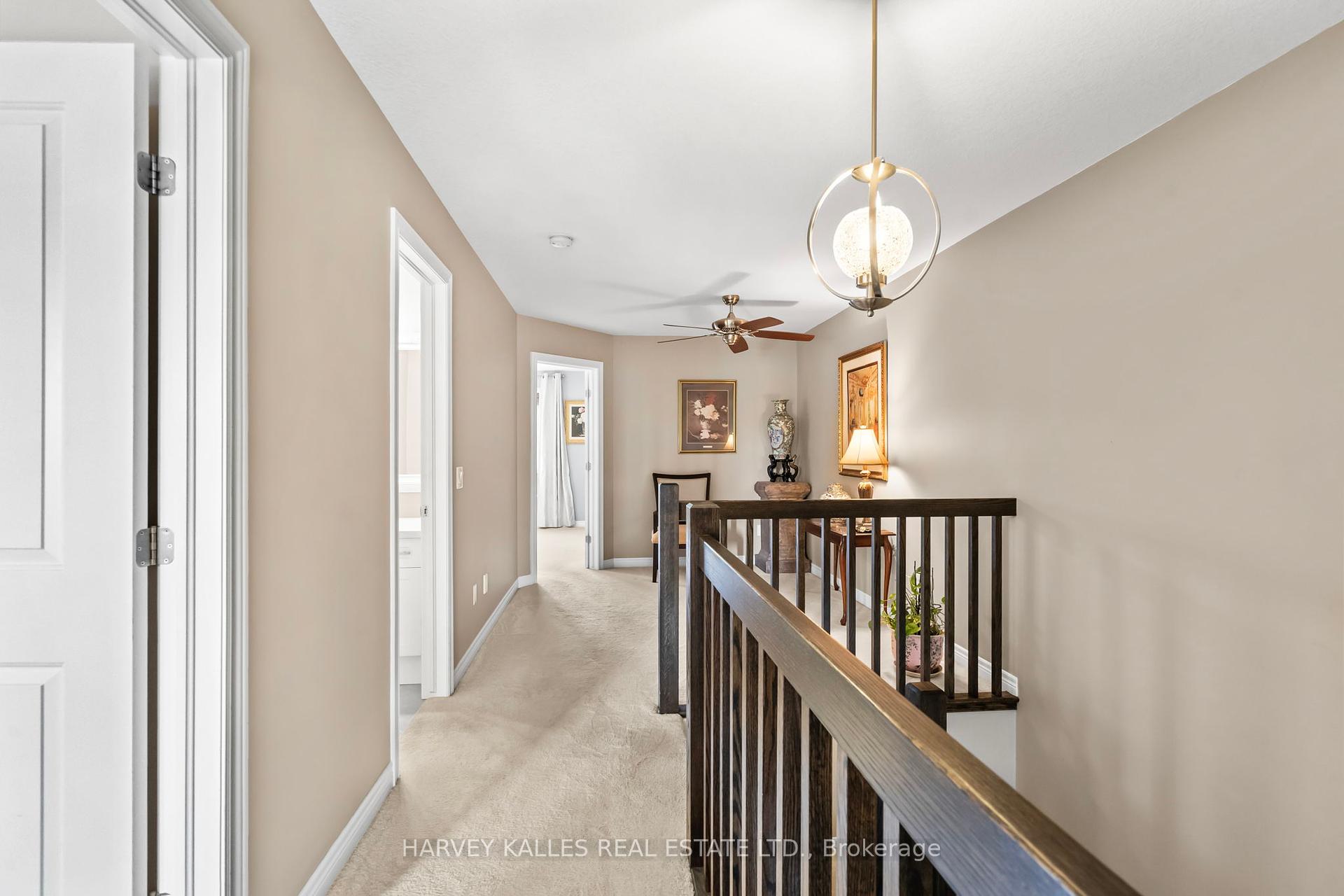 3 Bedrooms Condo at 3003 Glover, Burlington For sale