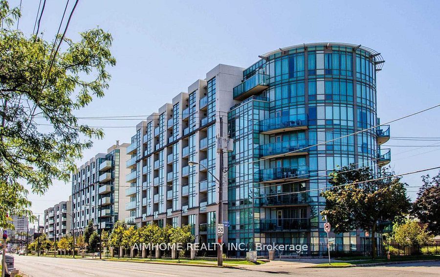 3830 Bathurst