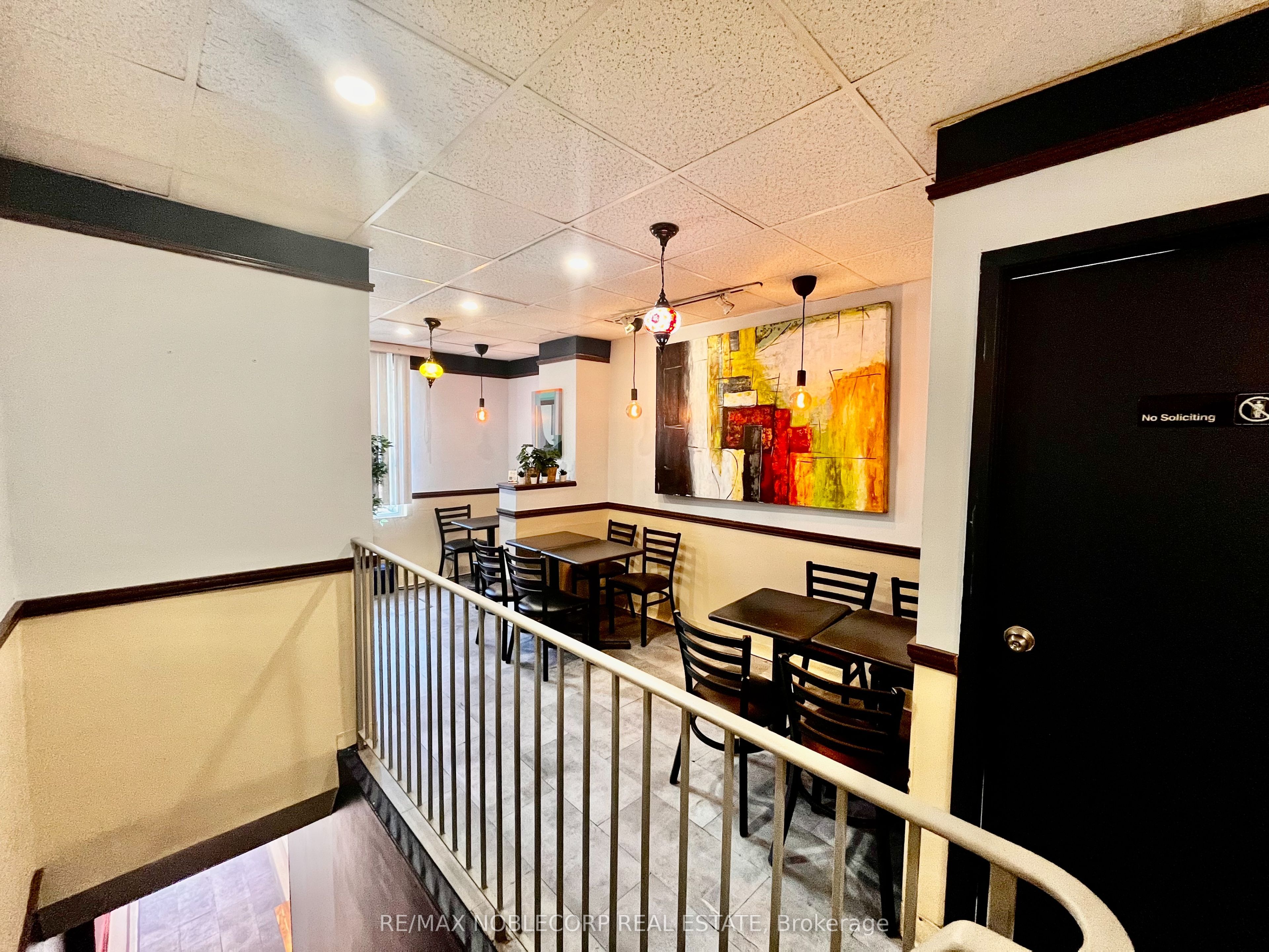 656 Spadina Avenue