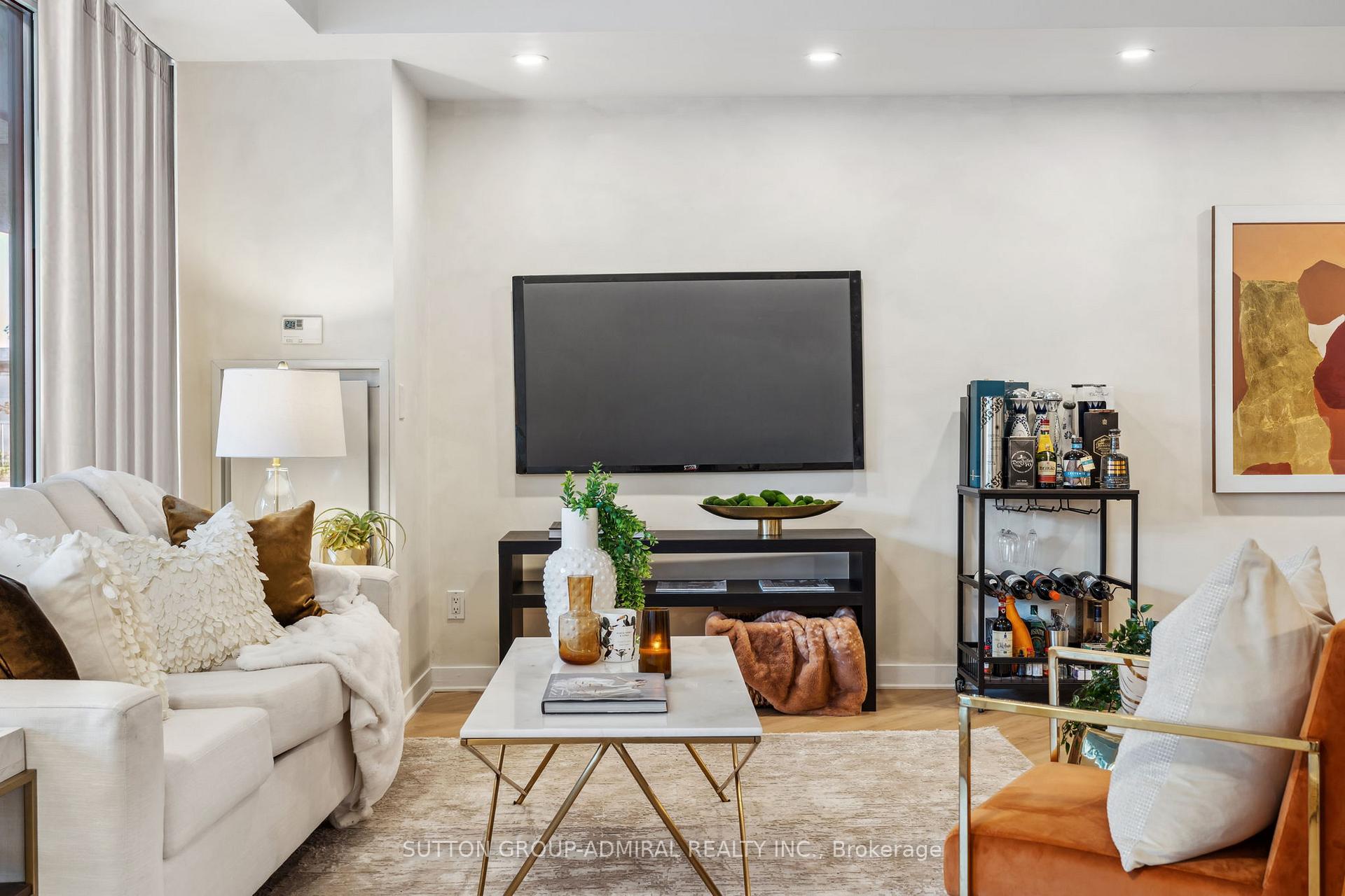 2 Bedrooms Condo at 55 East Liberty,  Toronto For sale