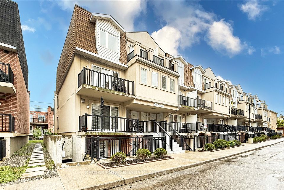 #1019 - 3047 Finch Avenue, Toronto, ON M9M 0A5
