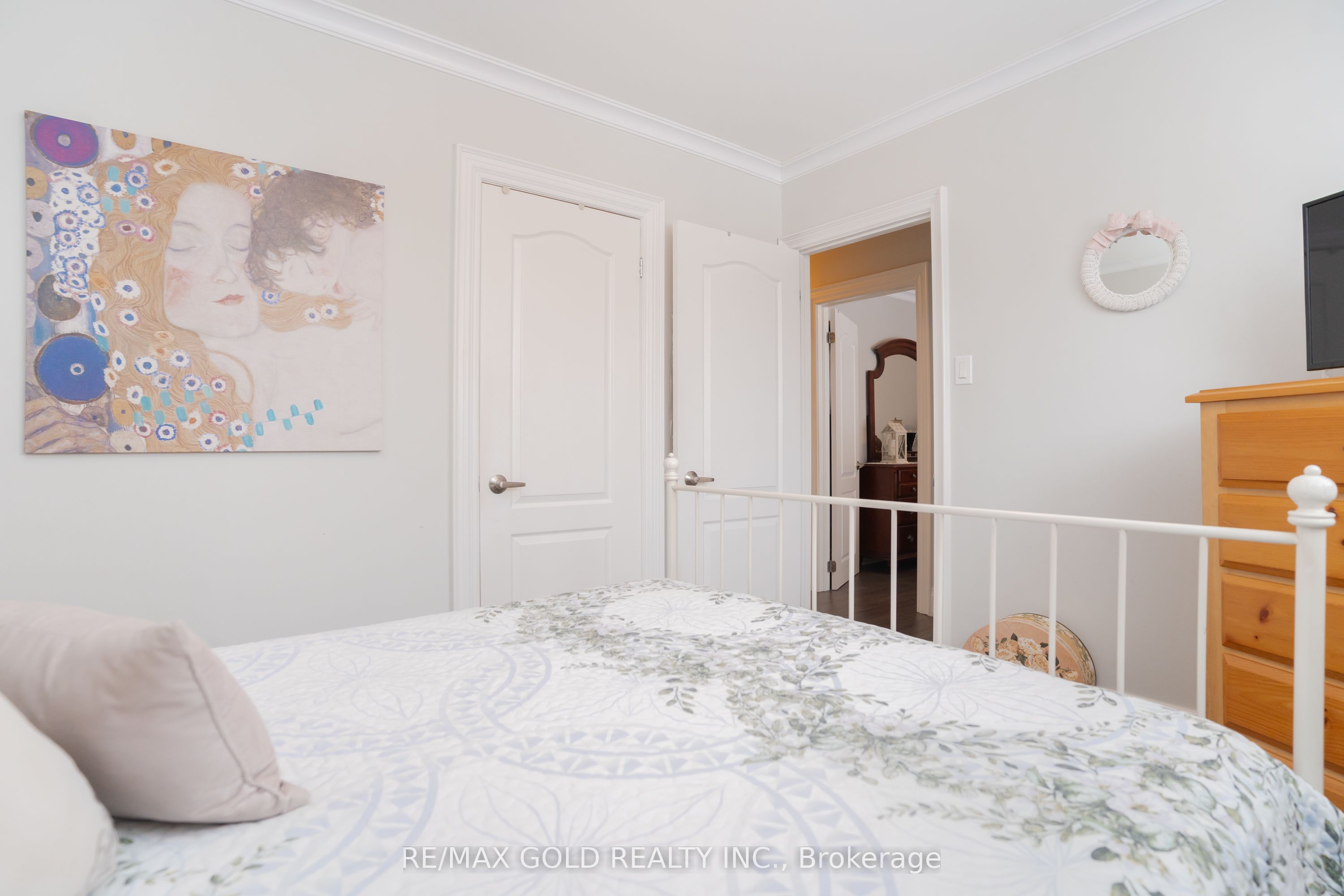 15 Castlemore Drive
