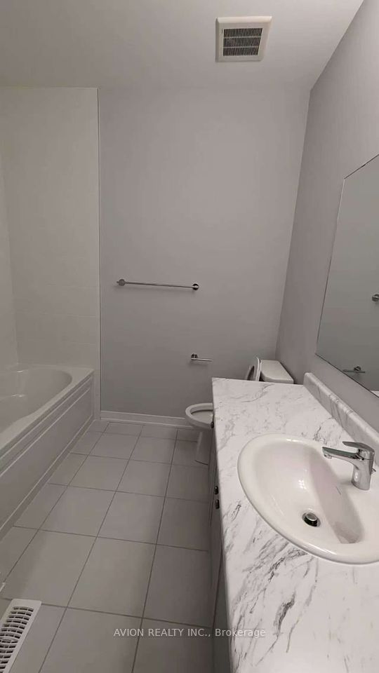 https://trreb-image.ampre.ca/DeO8AyZSRFUxAC0FE2w_R8okM1zLdRZN-T4s2WuK6iM/rs:fit:960:960/wm:.5:so:0:50:.4/wmsh:10/wmt:PHNwYW4gZm9yZWdyb3VuZD0nd2hpdGUnIGZvbnQ9JzY4Jz5BVklPTiBSRUFMVFkgSU5DLiwgQnJva2VyYWdlPC9zcGFuPg/L3RycmViL2xpc3RpbmdzLzQwLzk4LzI5LzUwL3AvYTJmZjUxY2EtOTM3Ny00ODVhLWEyMDAtZDY1NjI3M2IxN2Q5LmpwZw.jpg