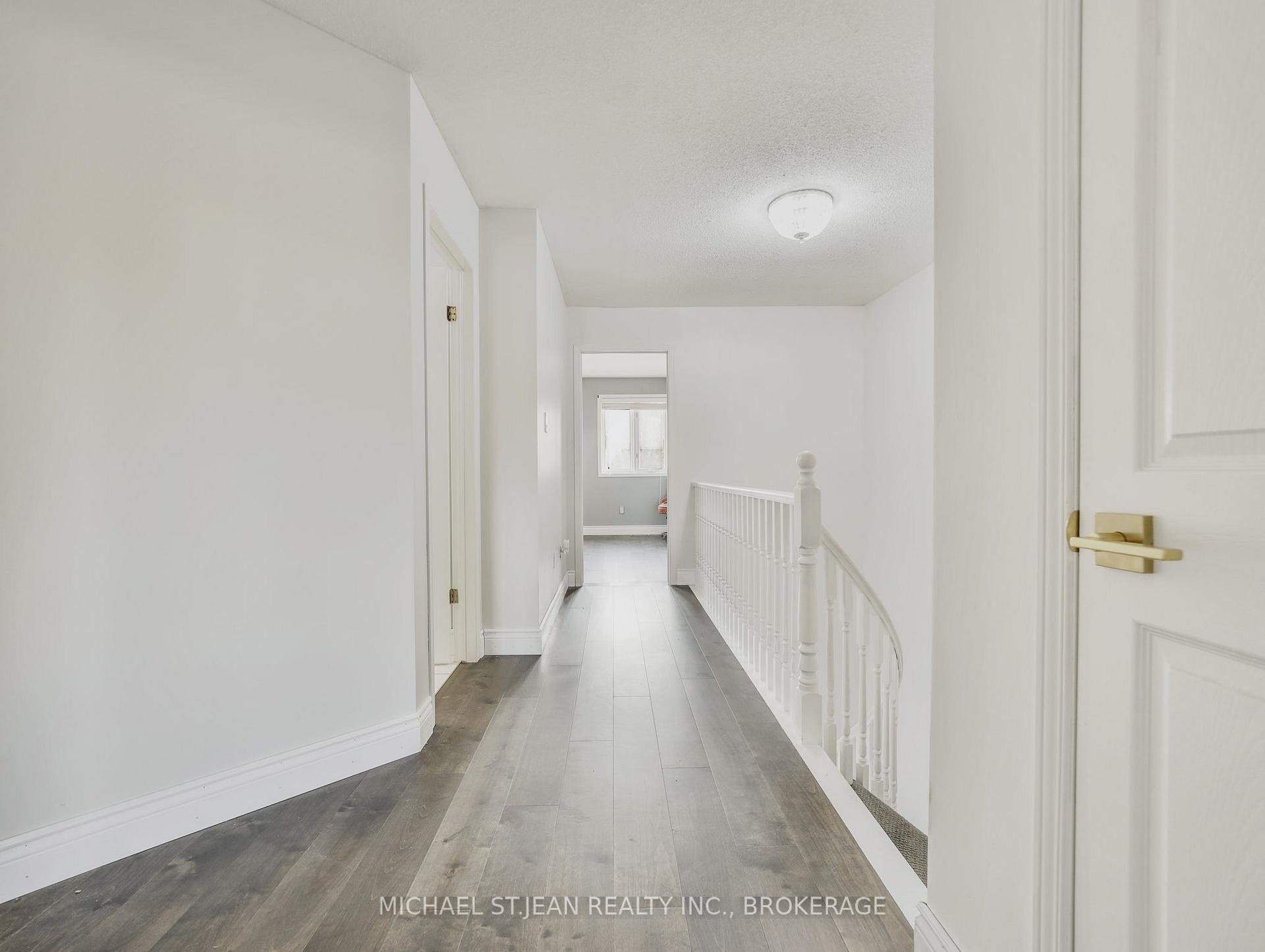 3 Bedrooms Condo at 1889 Upper Wentworth, Hamilton For sale