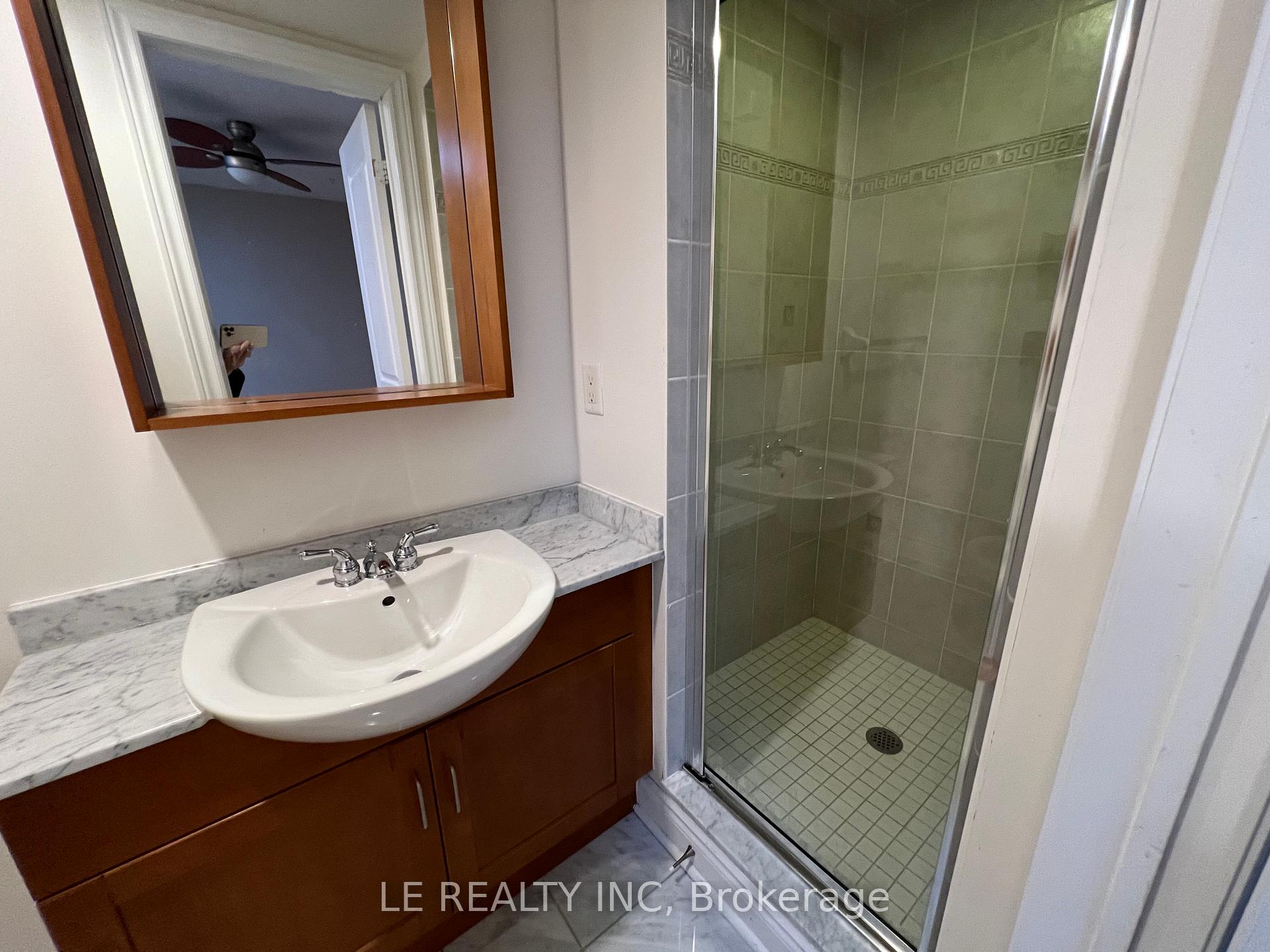2 Bedrooms Condo at 70 Byng, Toronto For sale