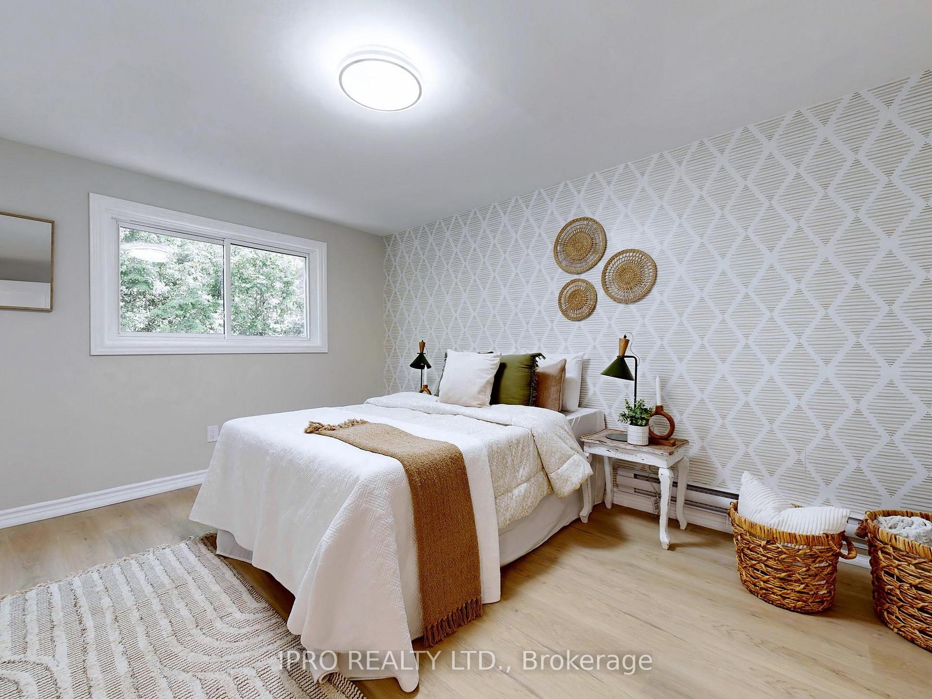 4 Bedrooms Condo at 61 Plum Tree, Toronto For sale