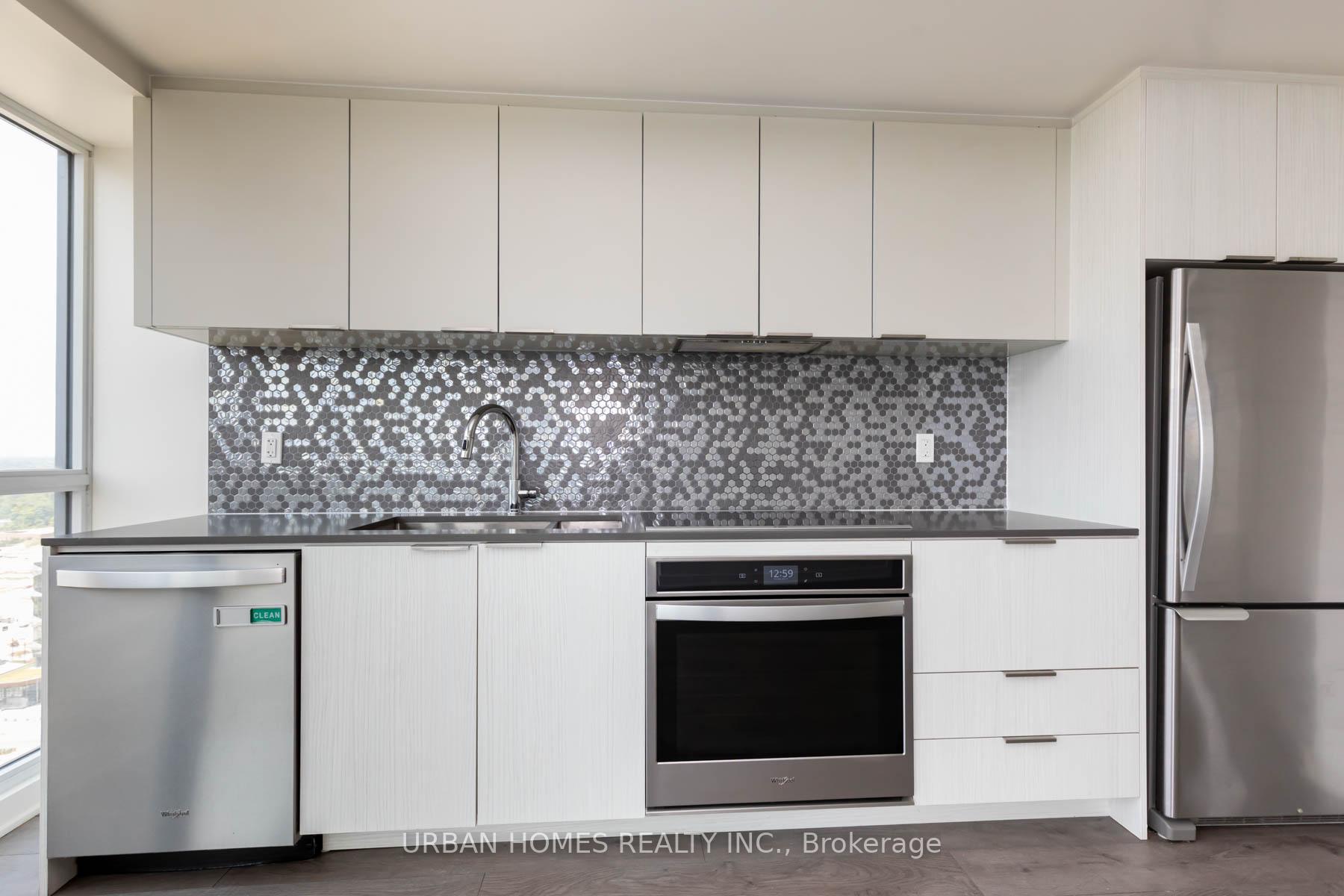 2 Bedrooms Condo at 2 Sonic, Toronto For sale