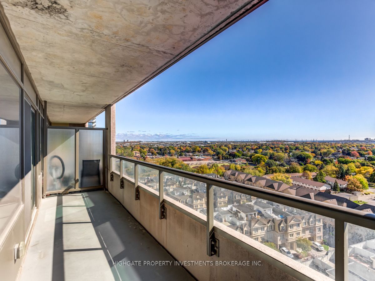 1215 Bayly Street, #1306