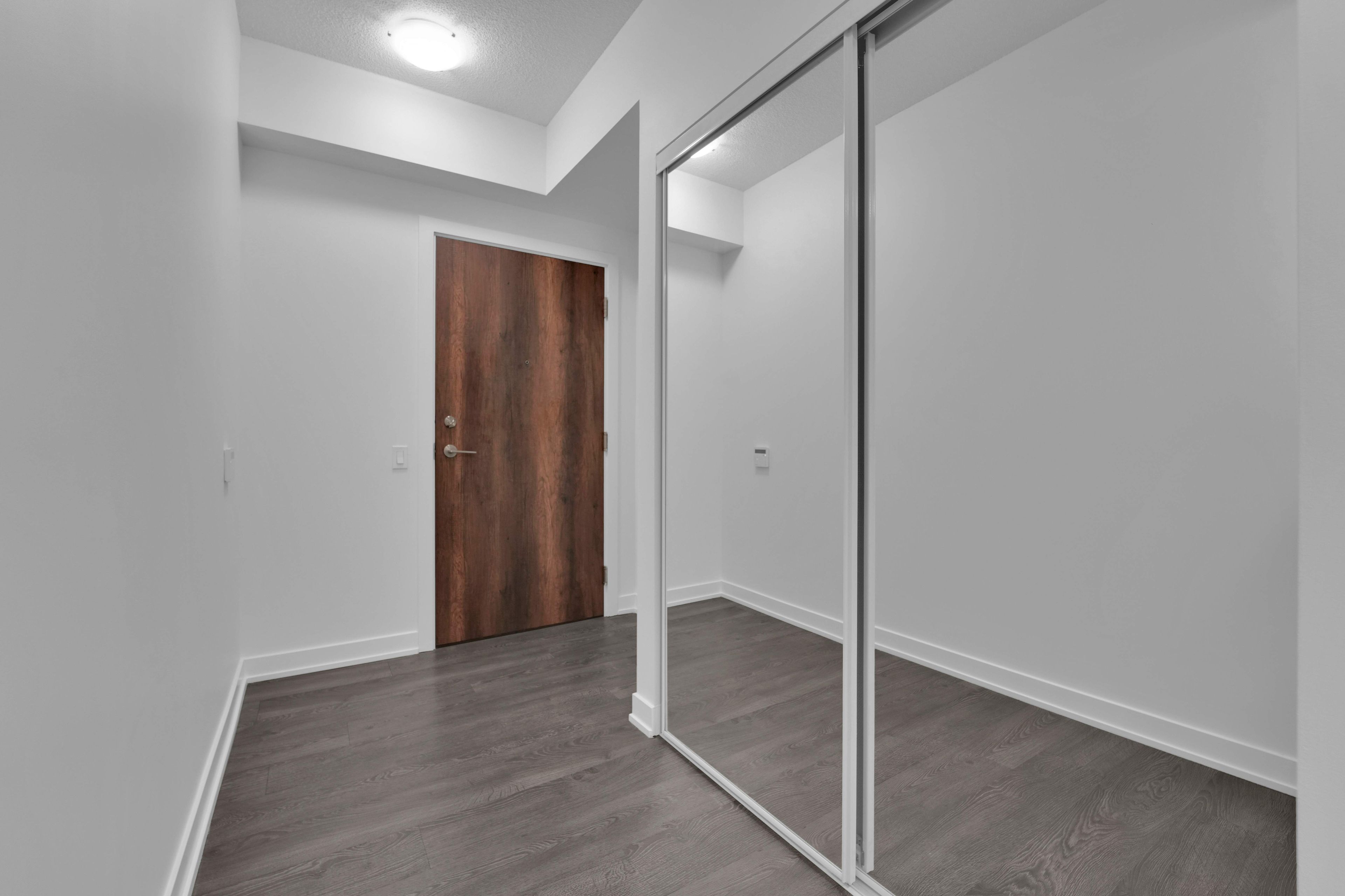 251 Manitoba Street 1504