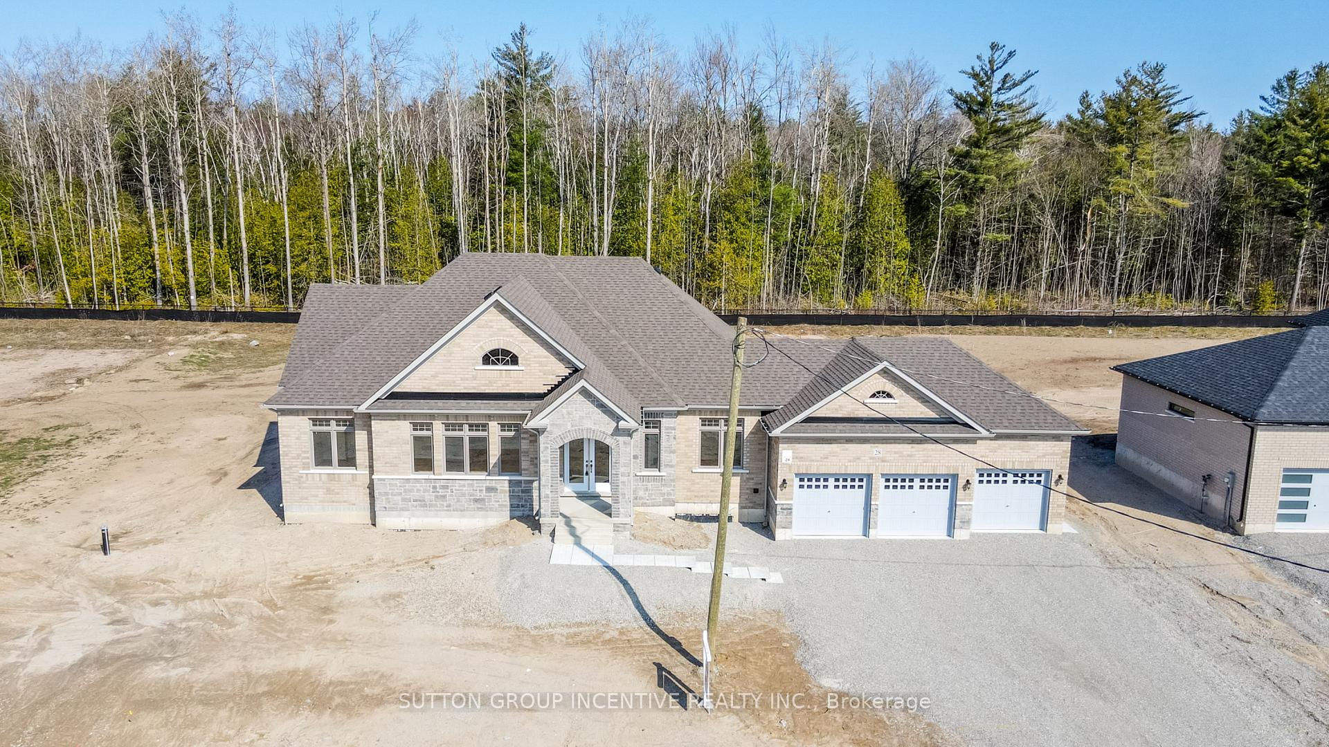 28 Cottonwood Street, Springwater, ON L9X 2E5