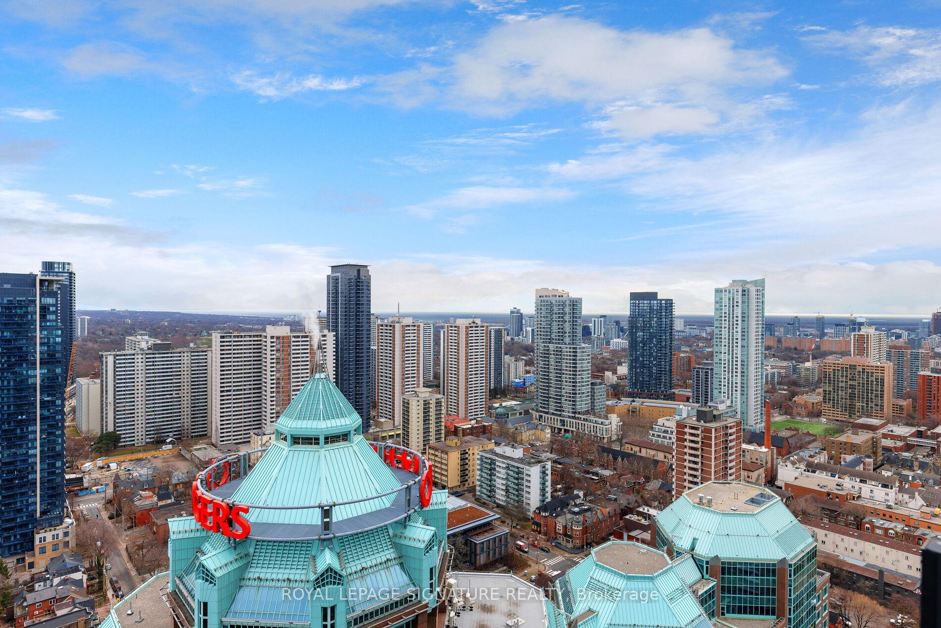 1 Bedroom Condo at 110 Charles, Toronto For sale
