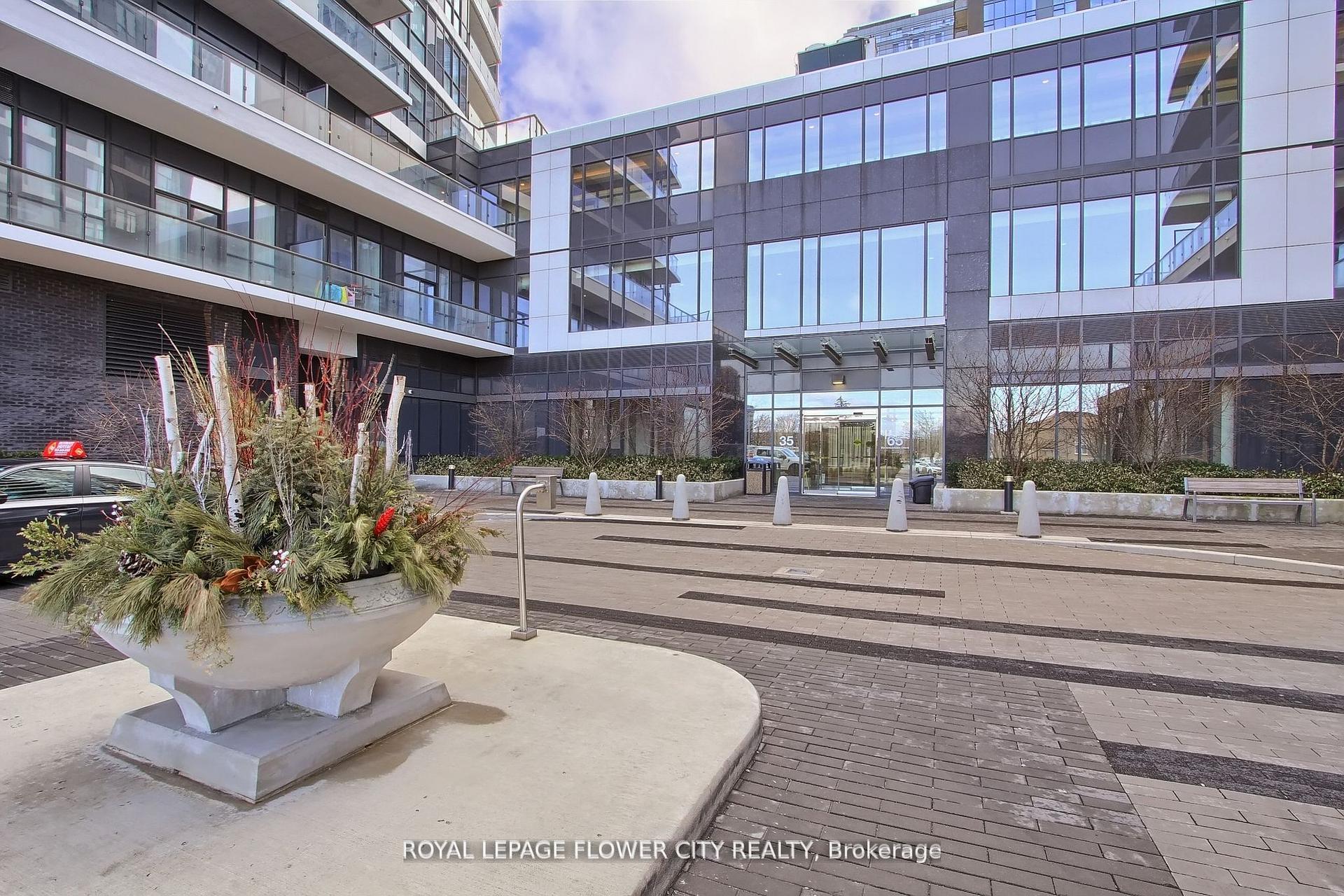 1 Bedroom Condo at 65 Watergarden, Mississauga For sale