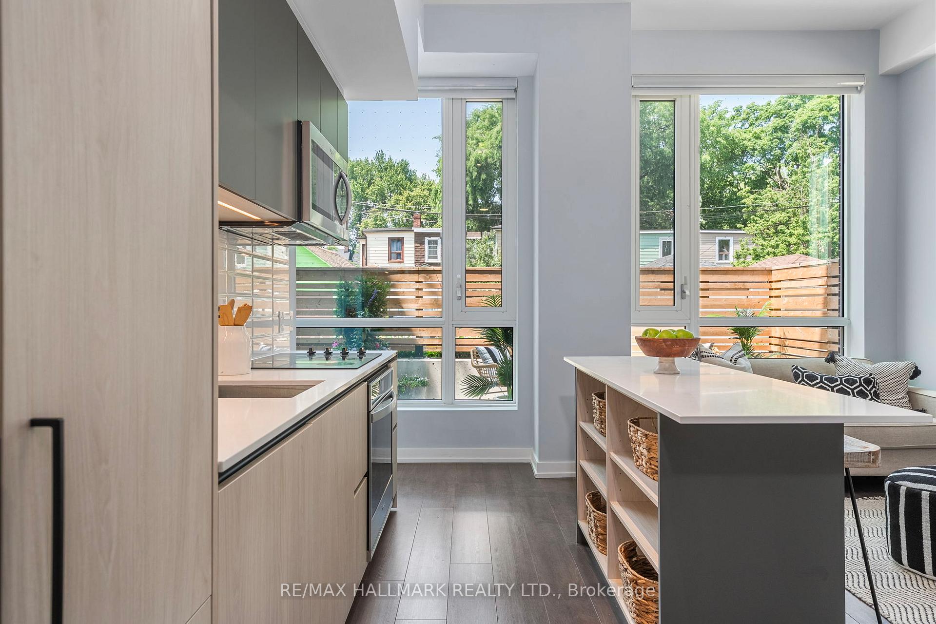 2 Bedrooms Condo at 150 Logan, Toronto For sale