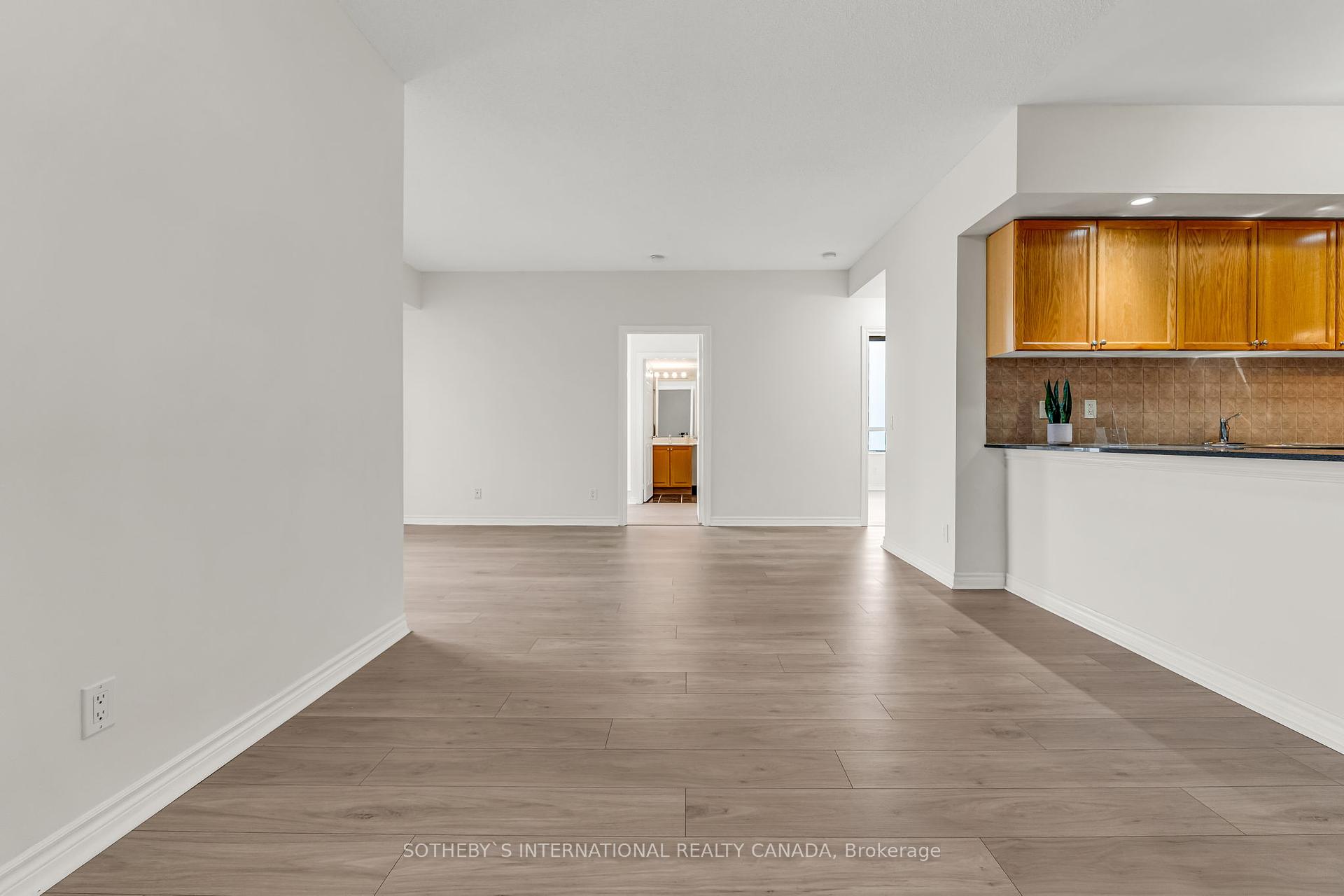 3 Bedrooms Condo at 5233 Dundas,  Toronto For sale