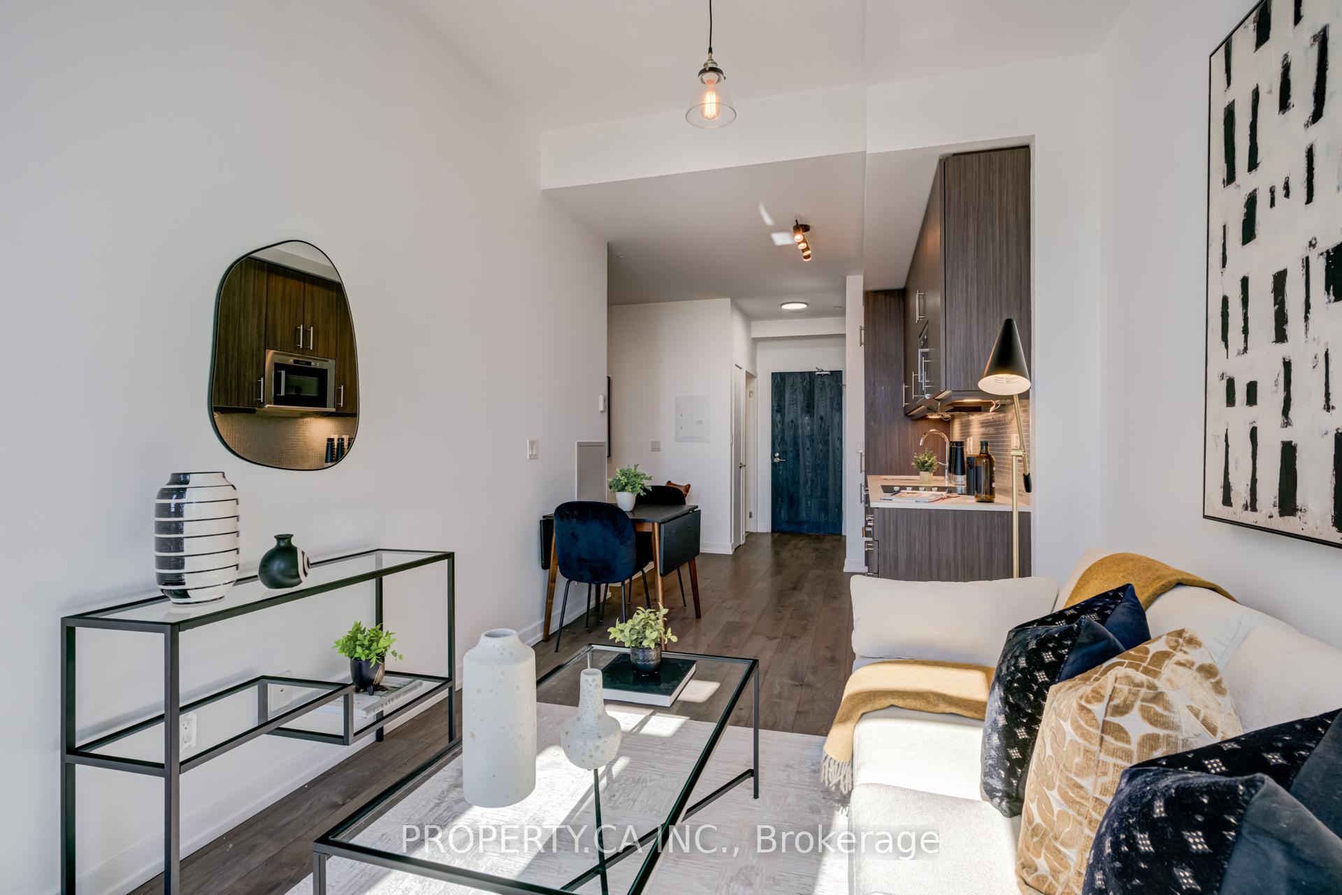 2 Bedrooms Condo at 297 College, Toronto For sale