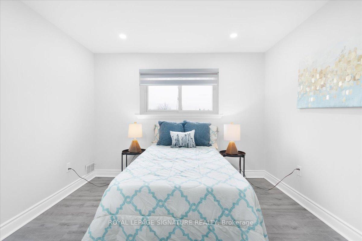 3 Bedrooms Condo at 2 Liszt,  Toronto For sale