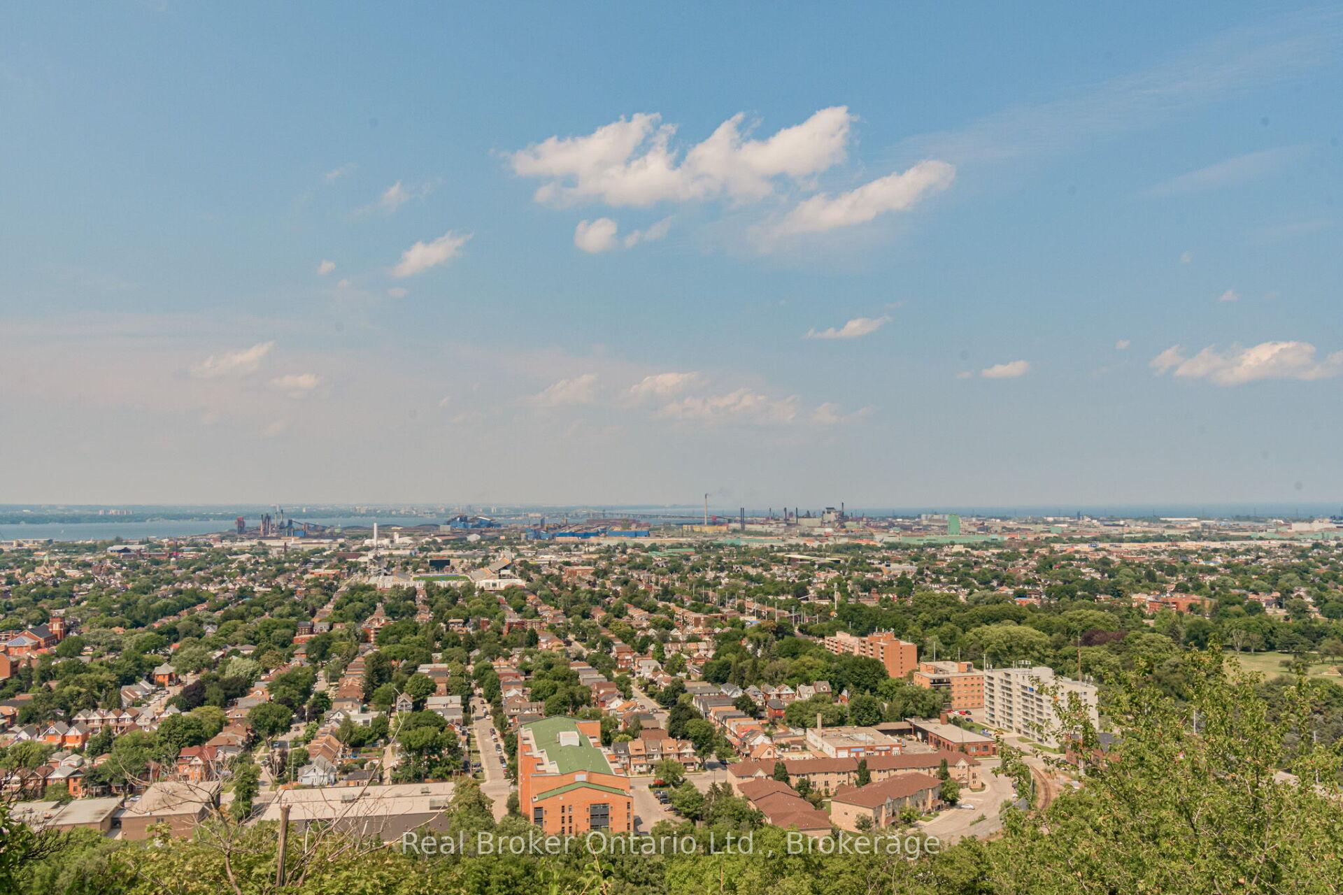 2 Bedrooms Co-op at 5 East 36th, Hamilton For sale